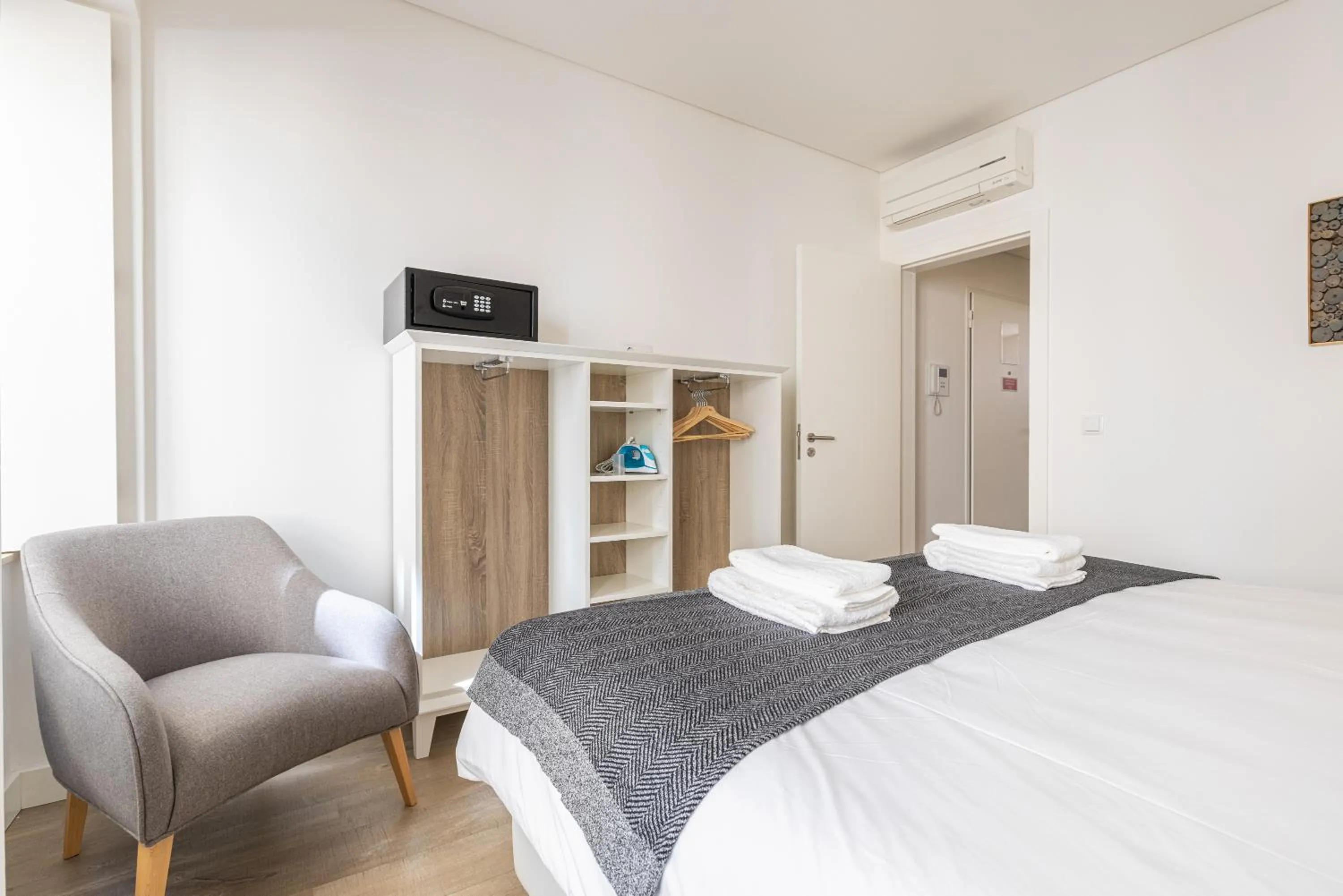 Bedroom, Bed in Garcia 28 by LovelyStay