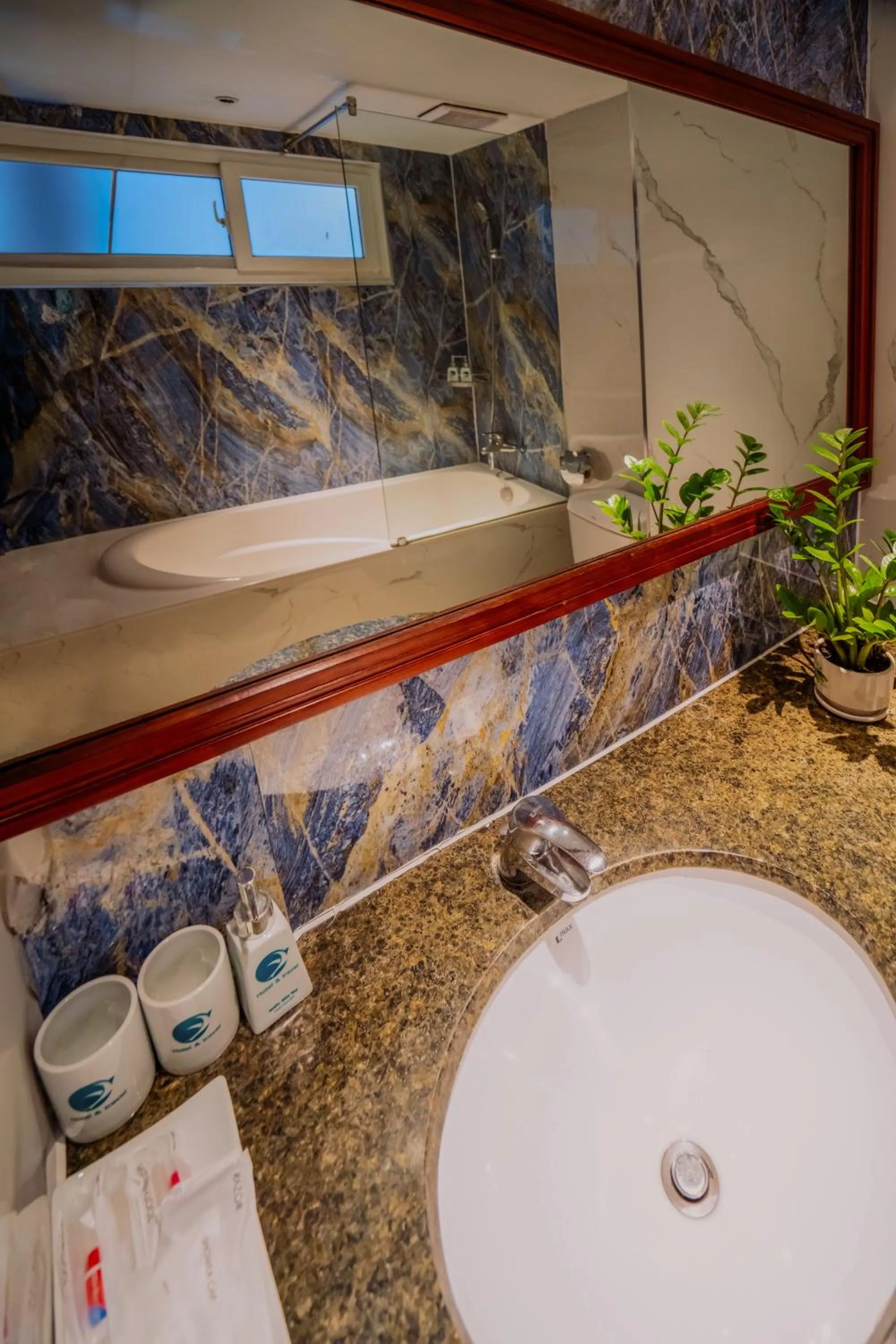 Bathroom in Hanoi Center Silk Classic Hotel & Travel