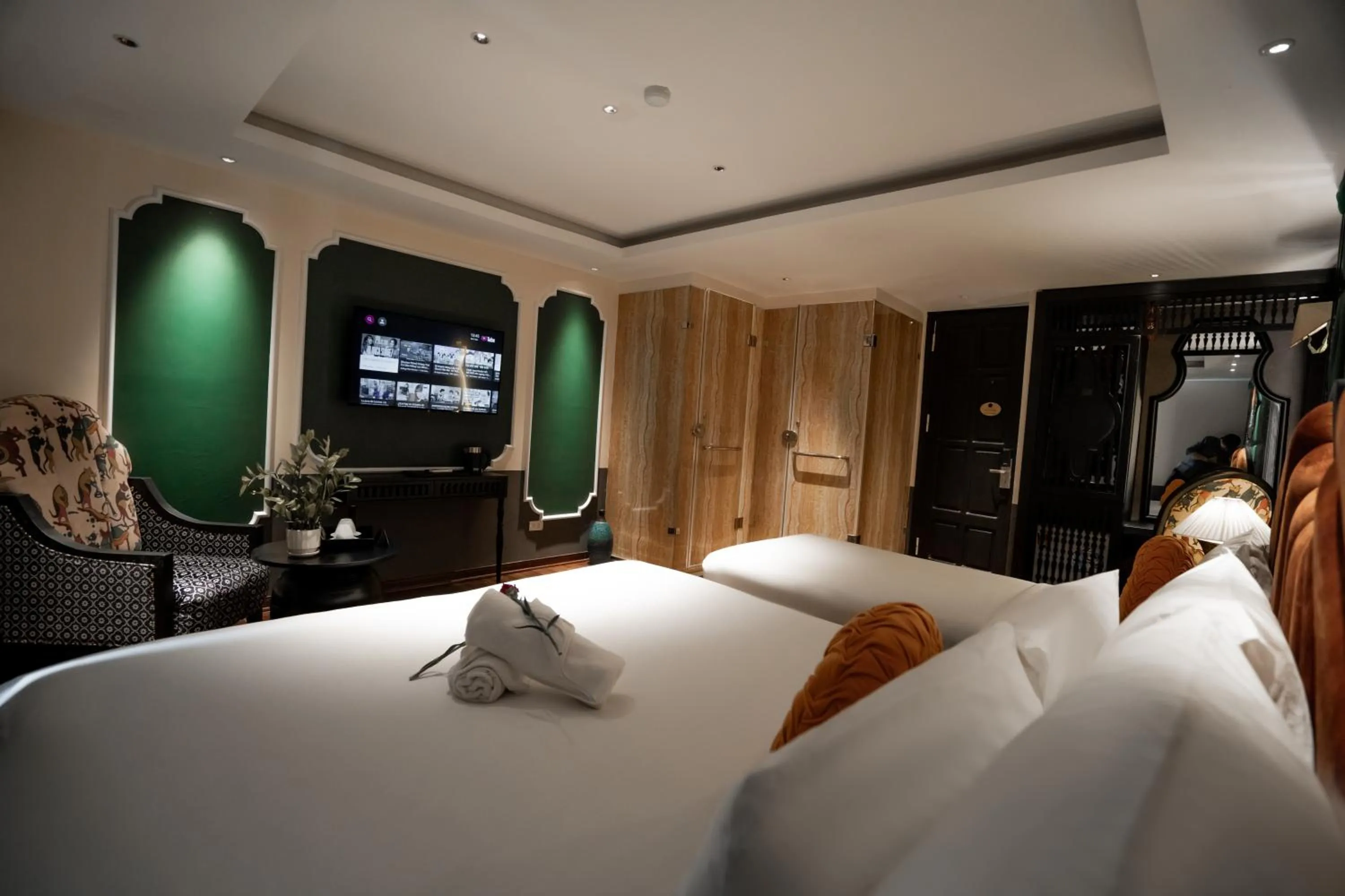 Bed in Hanoi Center Silk Classic Hotel & Travel