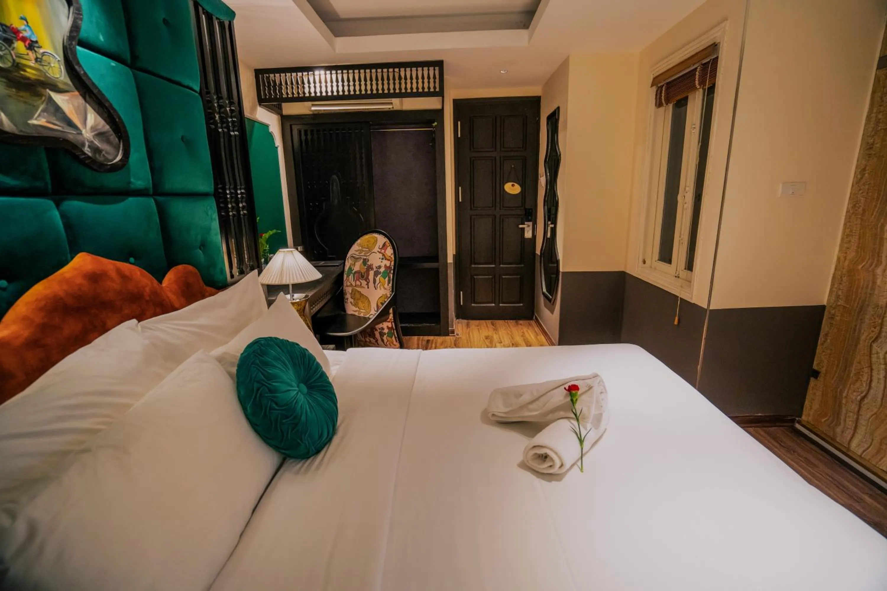 Bed in Hanoi Center Silk Classic Hotel & Travel