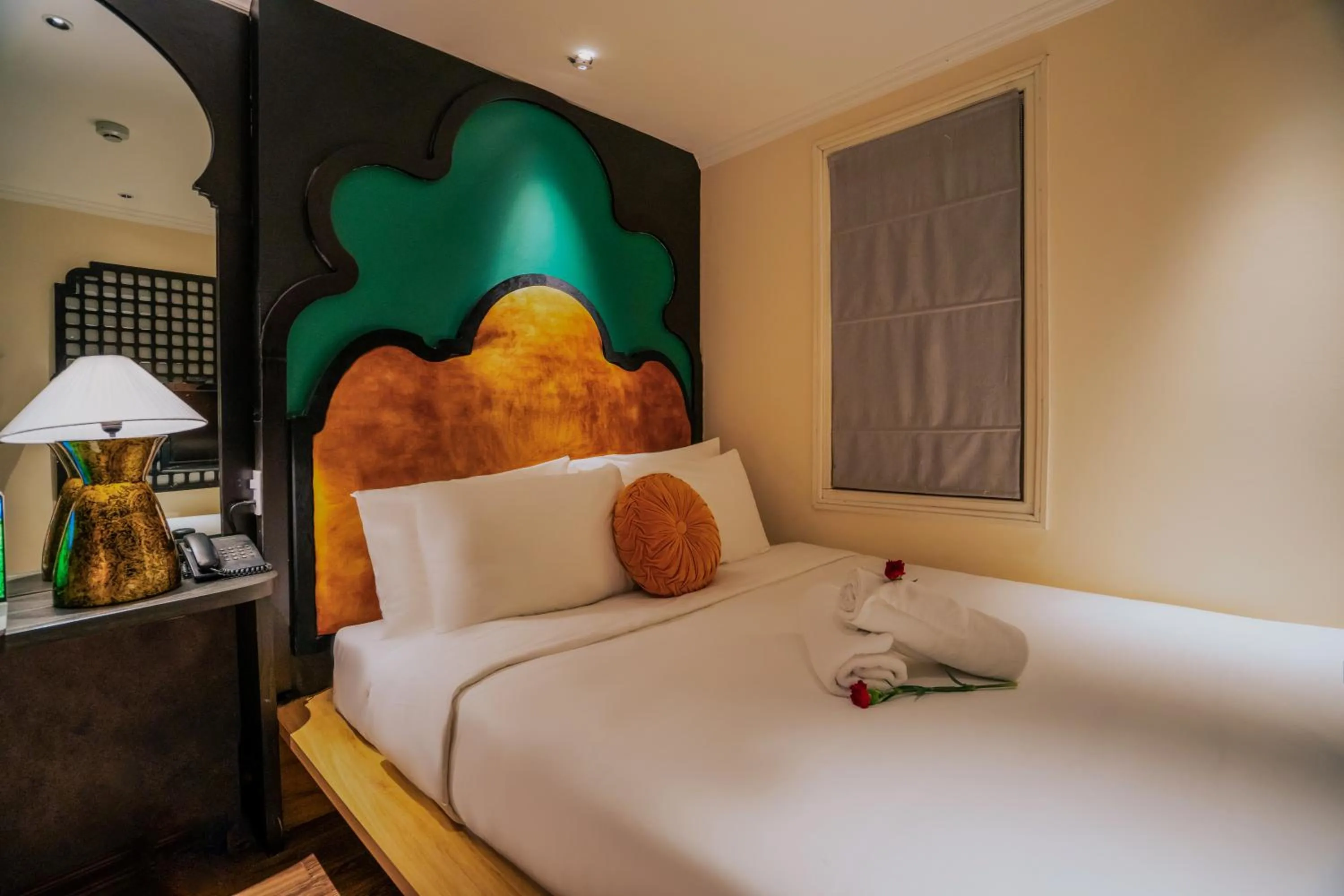 Bed in Hanoi Center Silk Classic Hotel & Travel