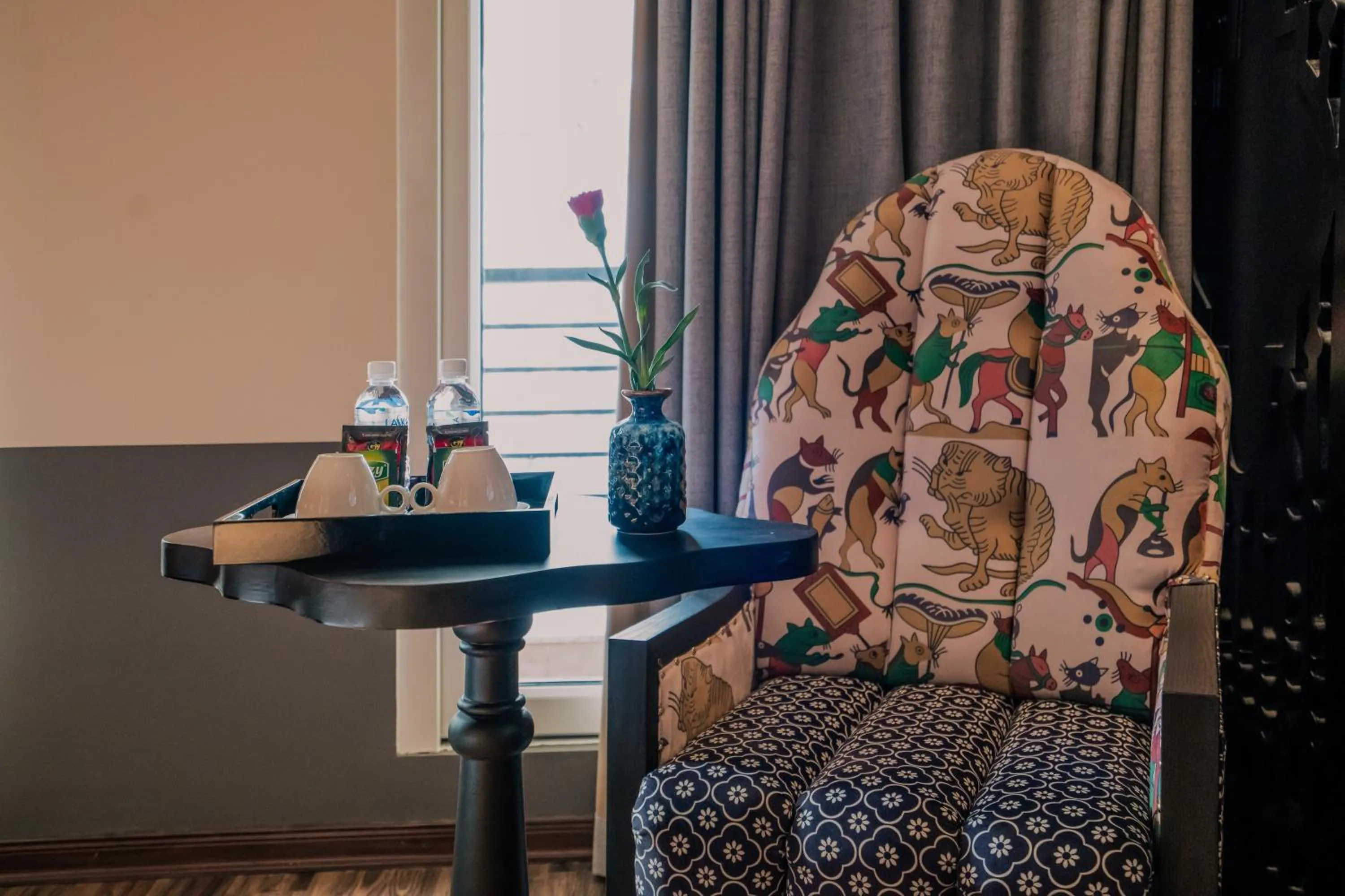 Seating area in Hanoi Center Silk Classic Hotel & Travel