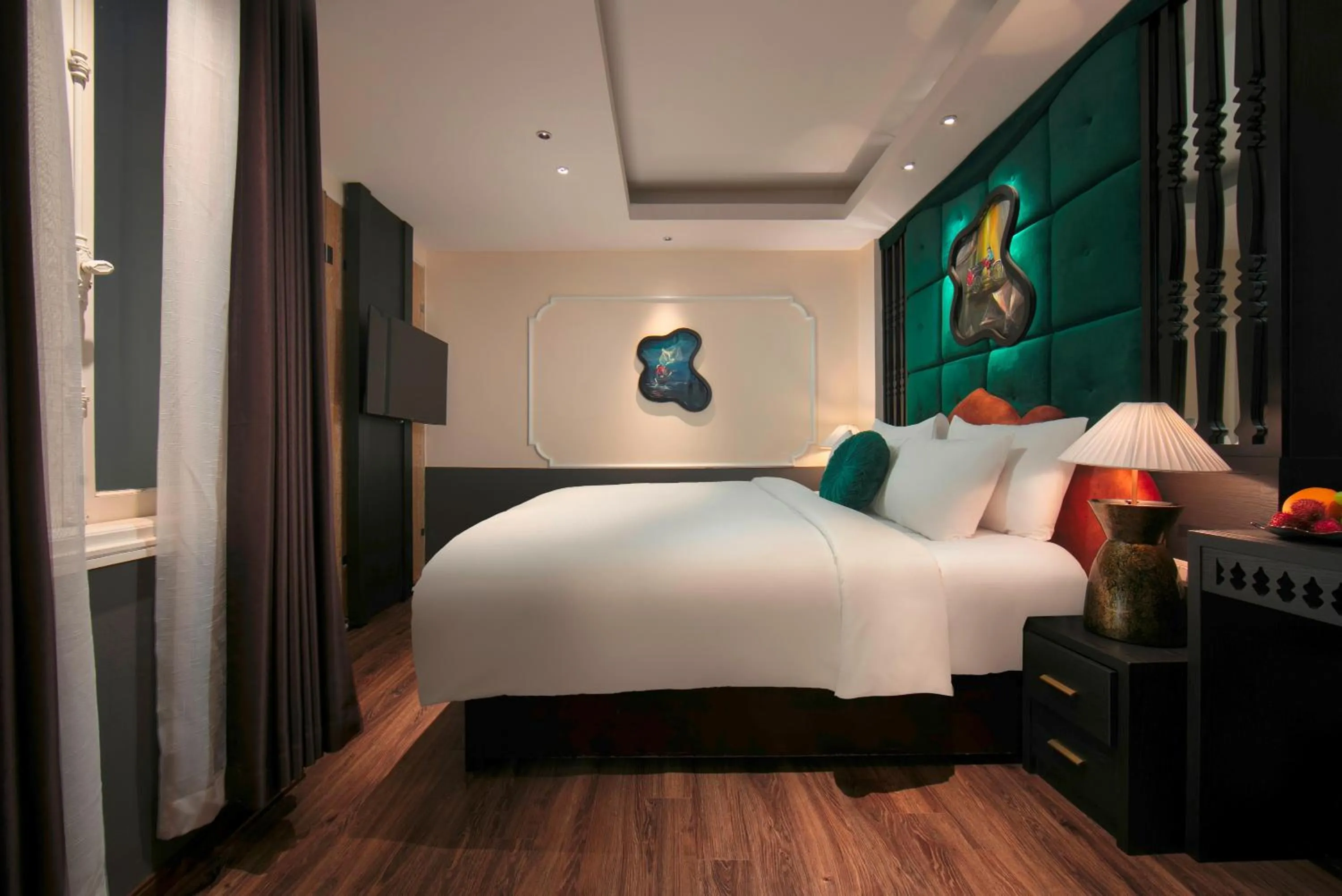 Bed in Hanoi Center Silk Classic Hotel & Travel