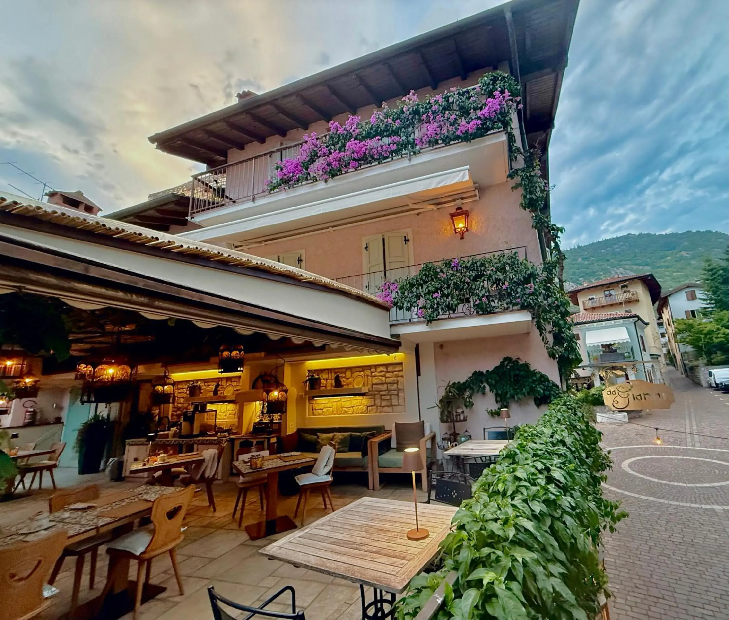 Da Gianni e Villa Annamaria Da Gianni e Villa Annamaria
