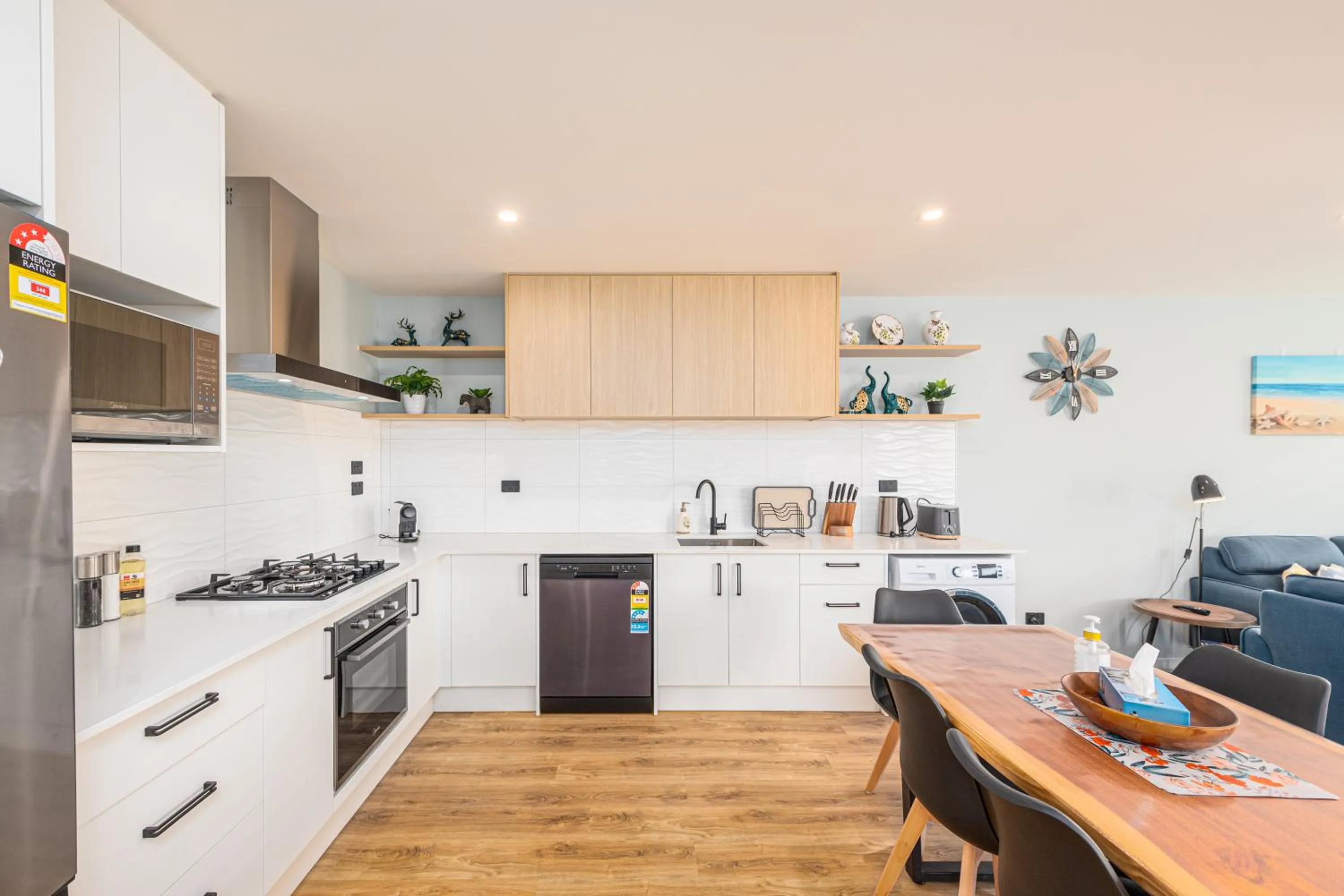 Kitchen or kitchenette in 37 Galaxy B