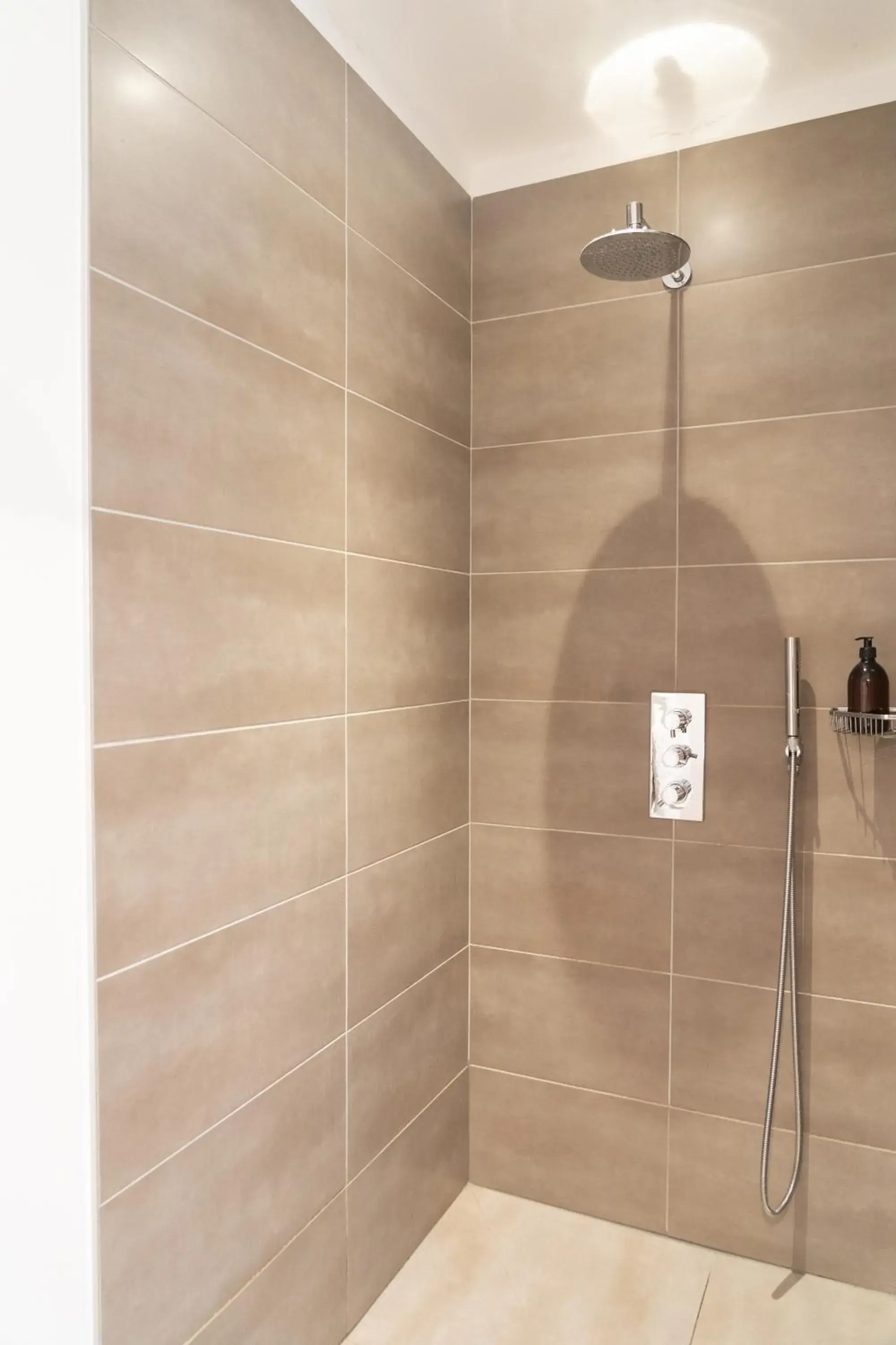 Triple Room in La Balade des Marais Triple Room in La Balade des Marais