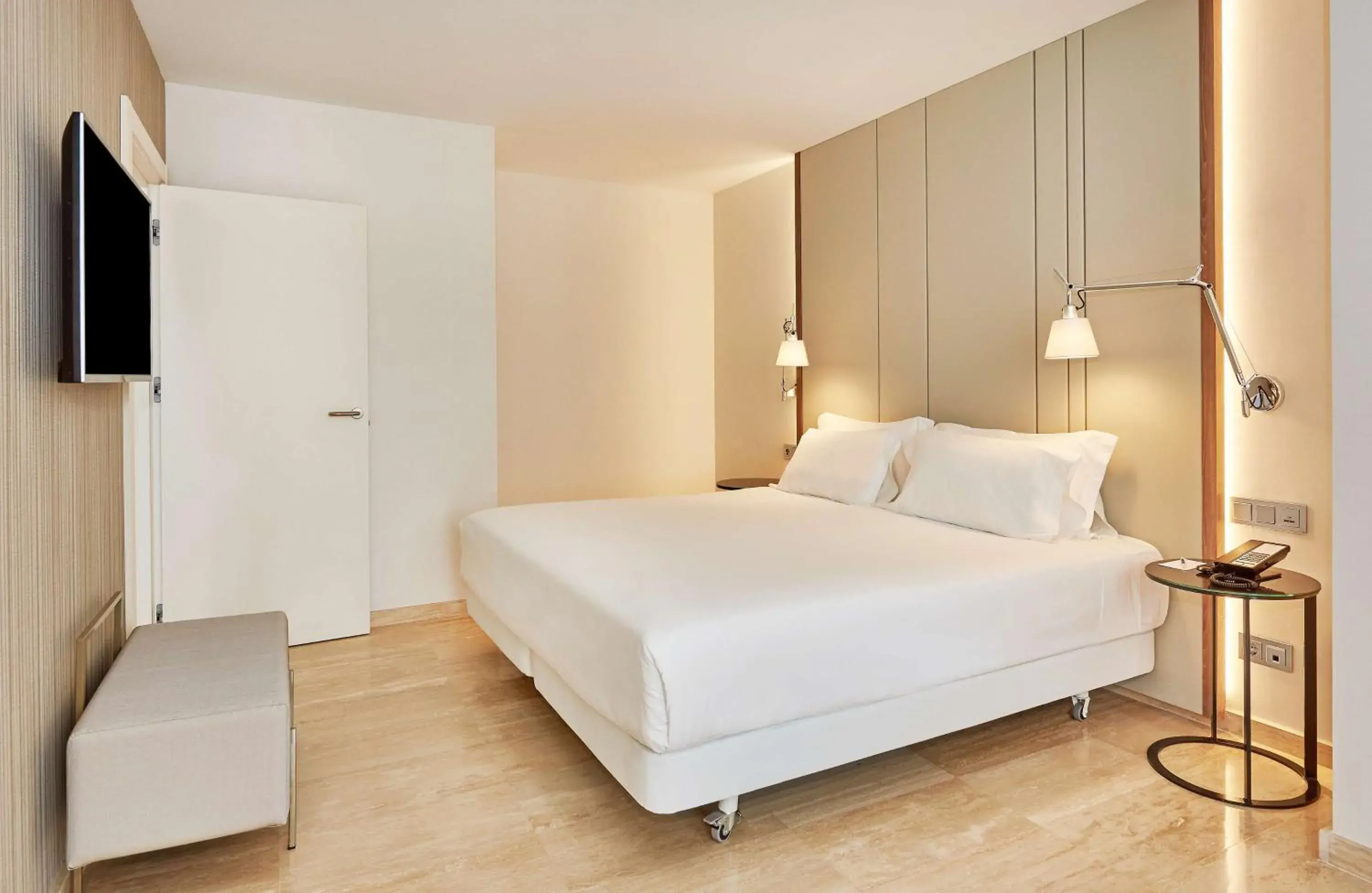 Photo of the whole room, Bed in NH Imperial Playa Photo of the whole room, Bed in NH Imperial Playa