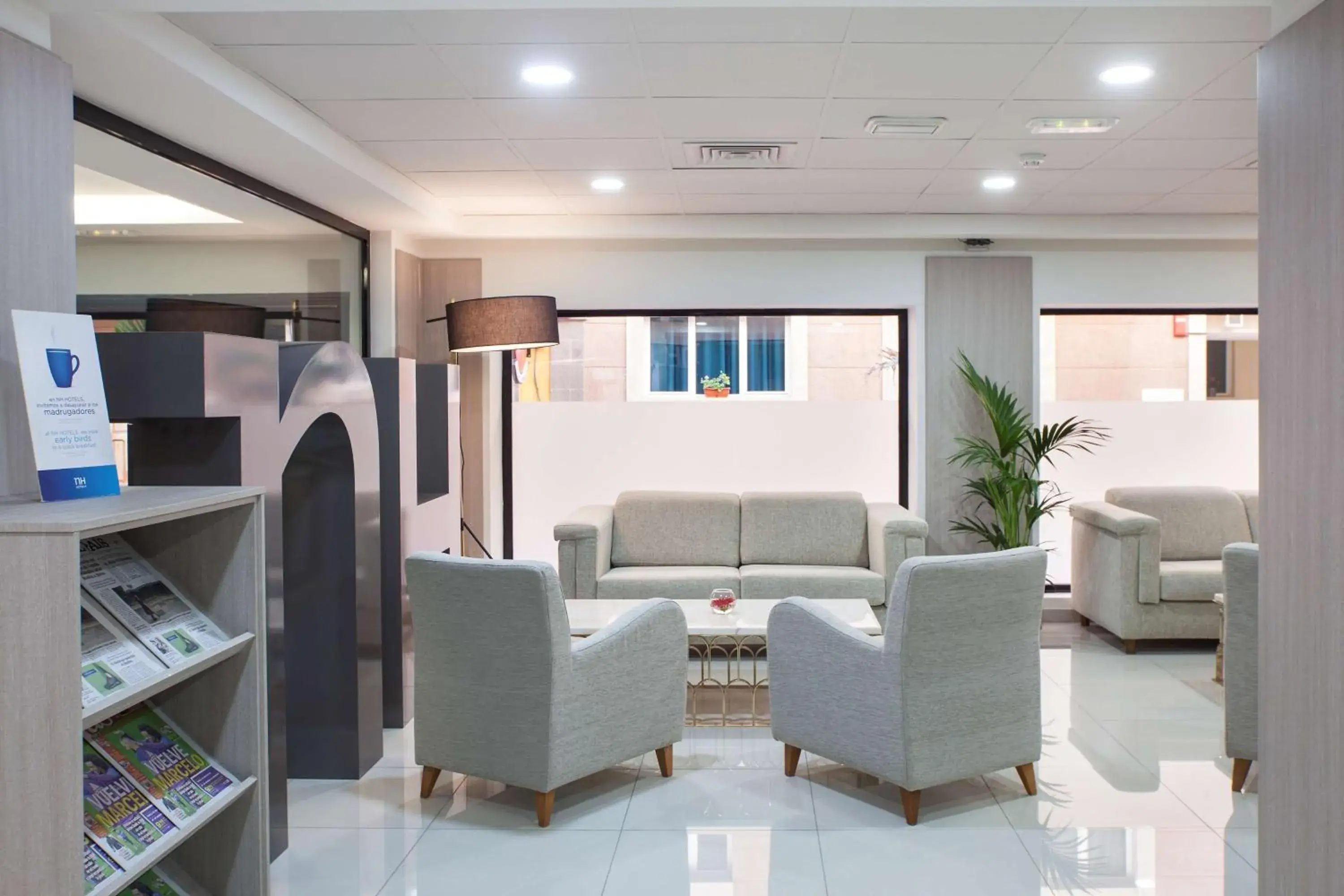 Lobby or reception in NH Las Palmas Playa las Canteras Lobby or reception in NH Las Palmas Playa las Canteras