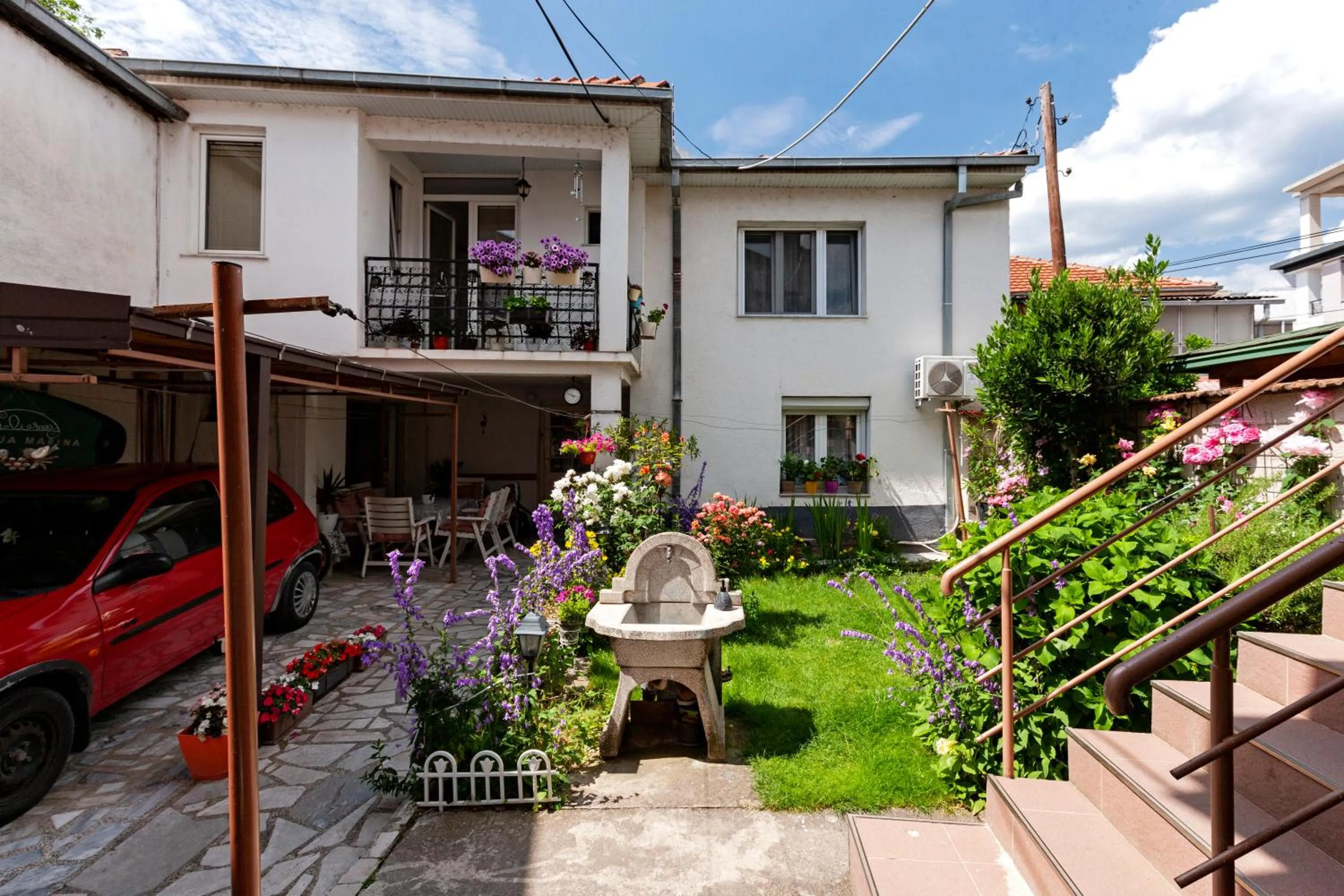 Bogdanoski Studios & Guest Rooms