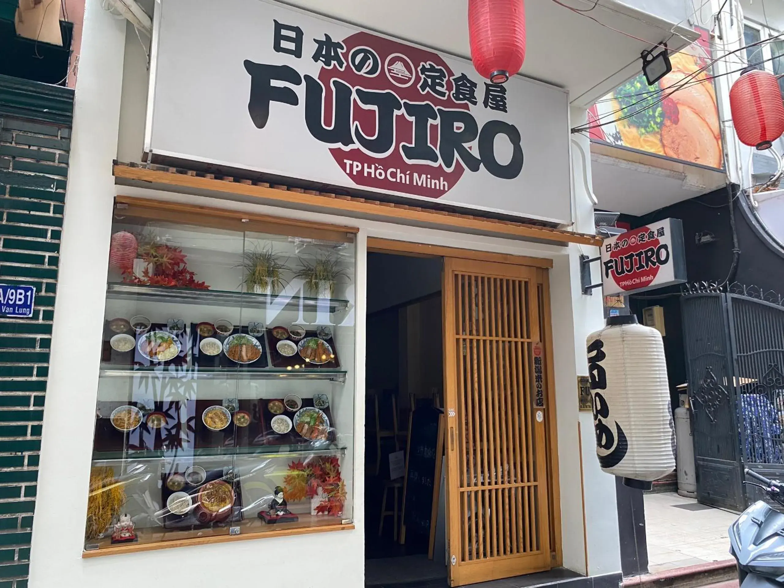 Property building in Sen Vivian Home Property building in Sen Vivian Home