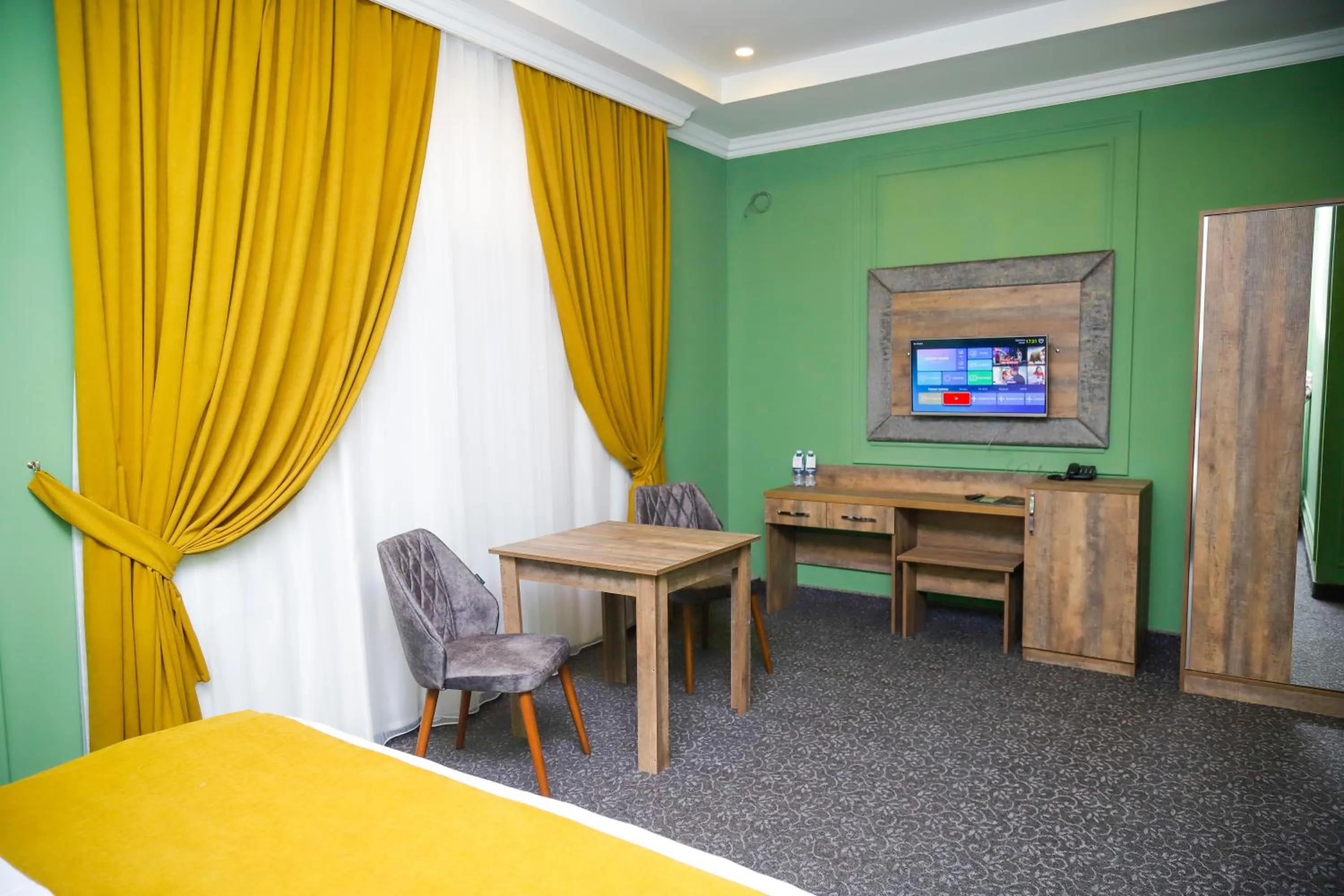 TV and multimedia in Anatolia Hotel Baku