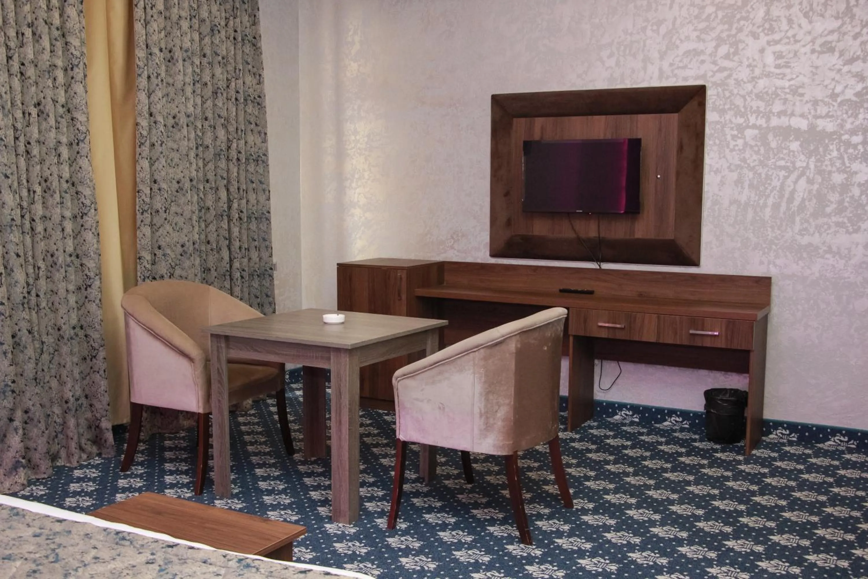 TV and multimedia in Anatolia Hotel Baku