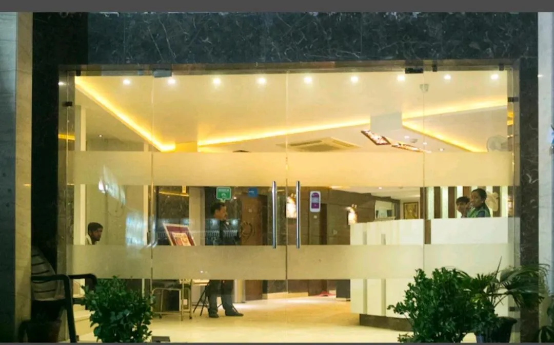 Mani Ram Palace Hotel & Restaurant