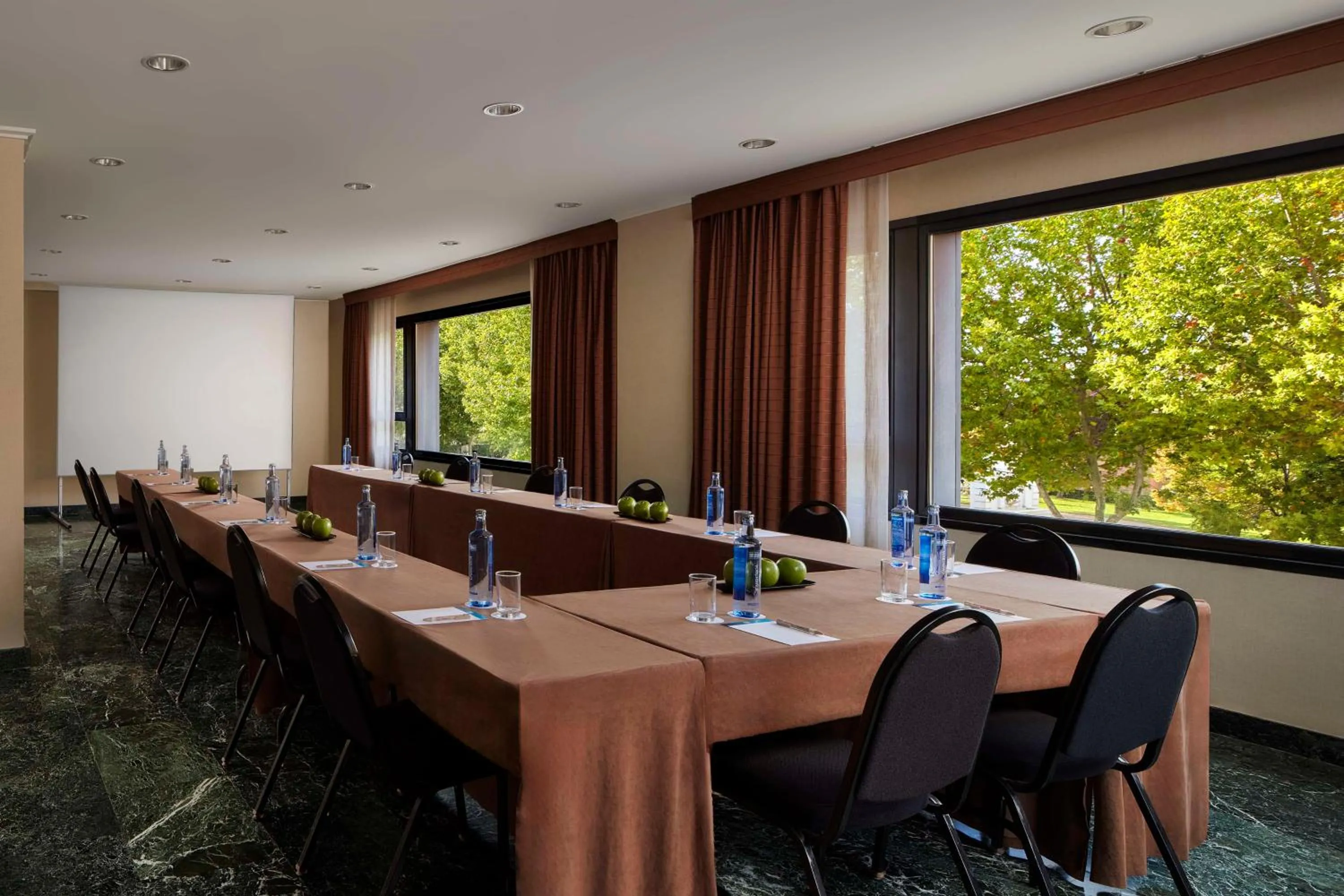 Meeting/conference room in NH Ciudad de Cuenca