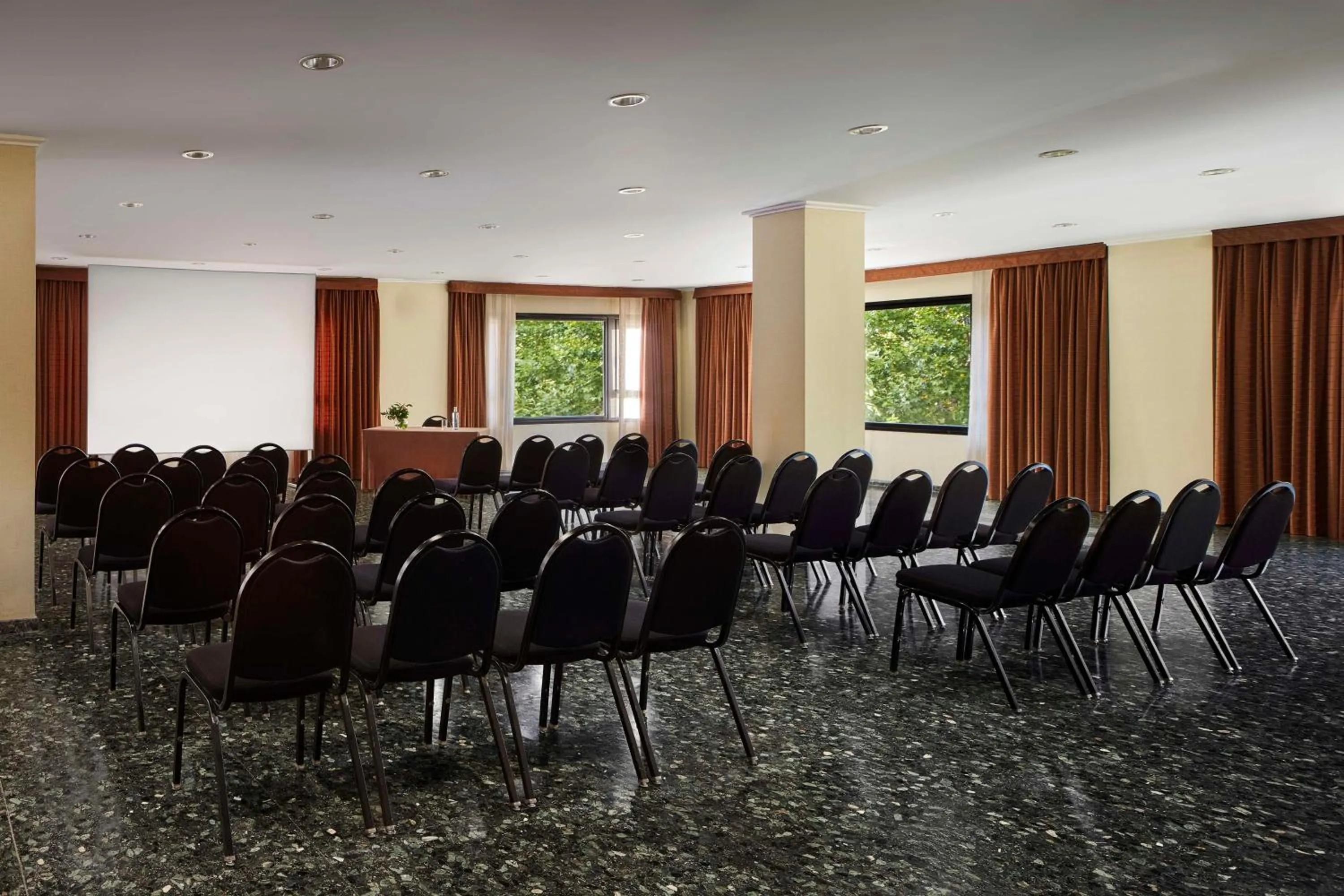Meeting/conference room in NH Ciudad de Cuenca