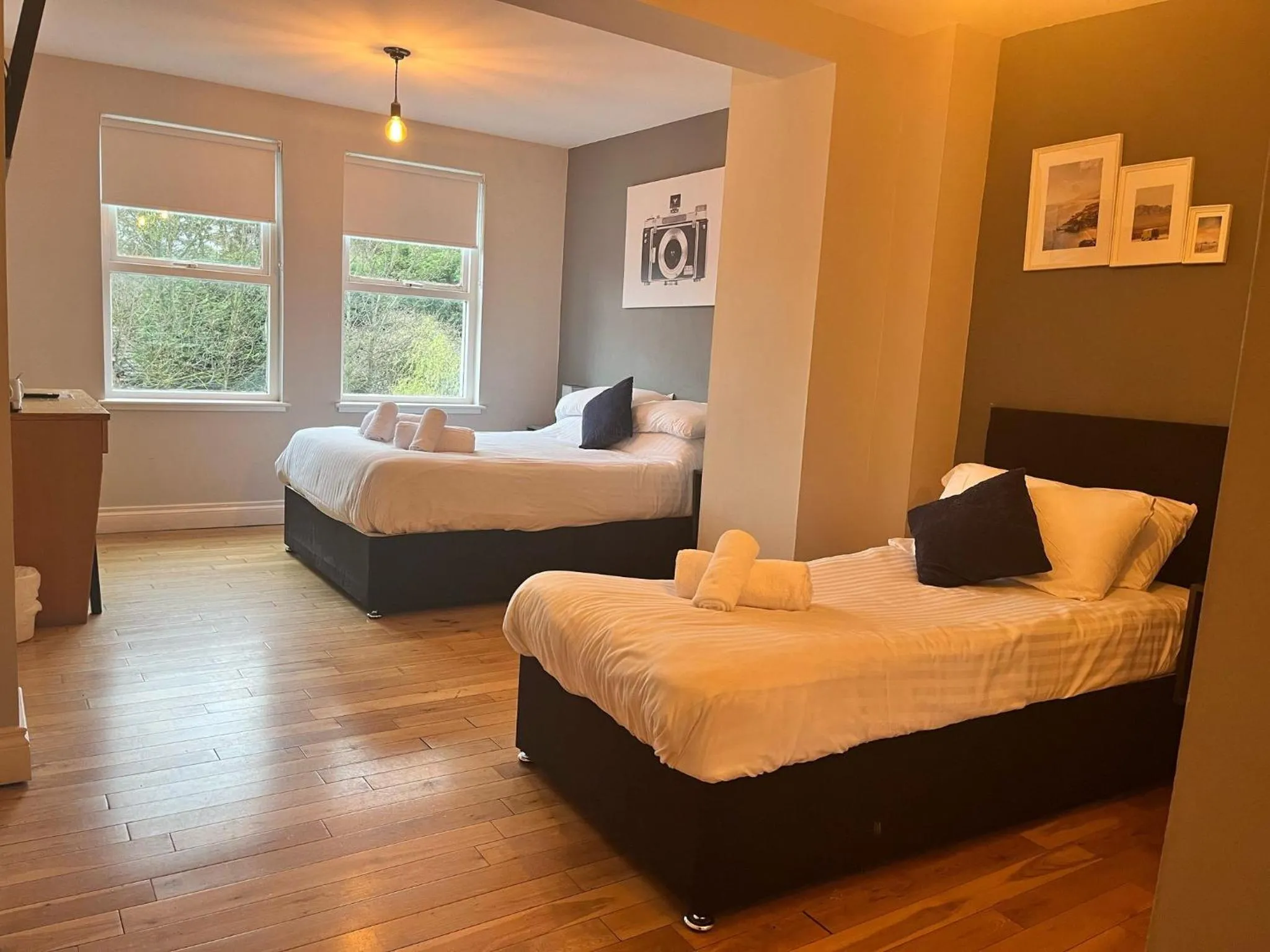 Bed in Laurel Bank Hotel