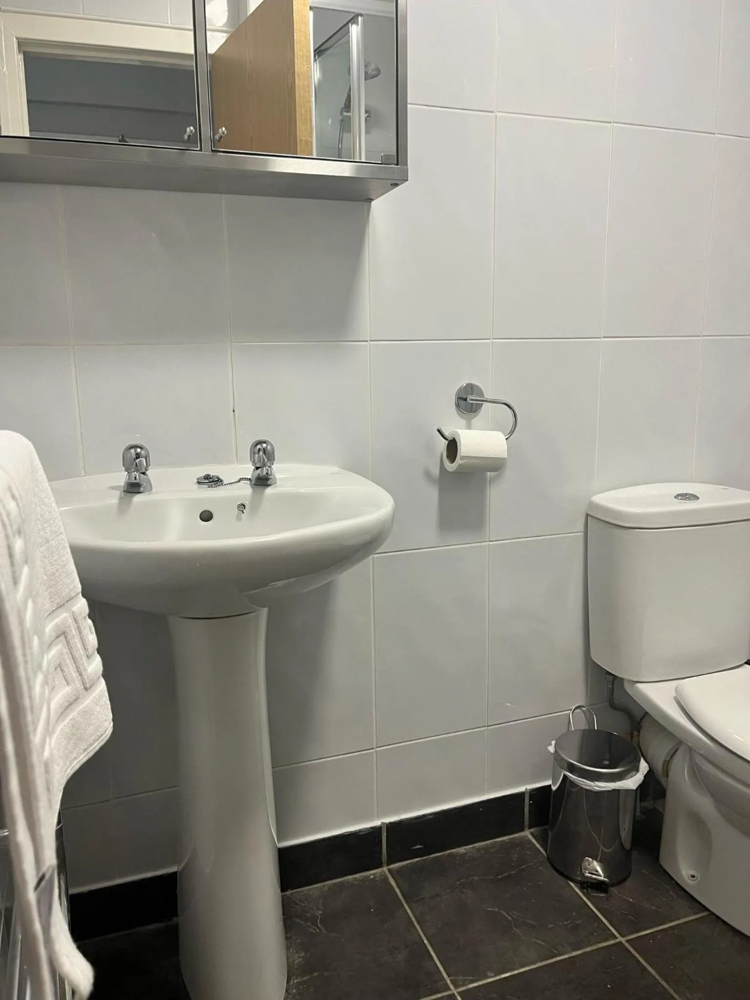 Toilet in Laurel Bank Hotel