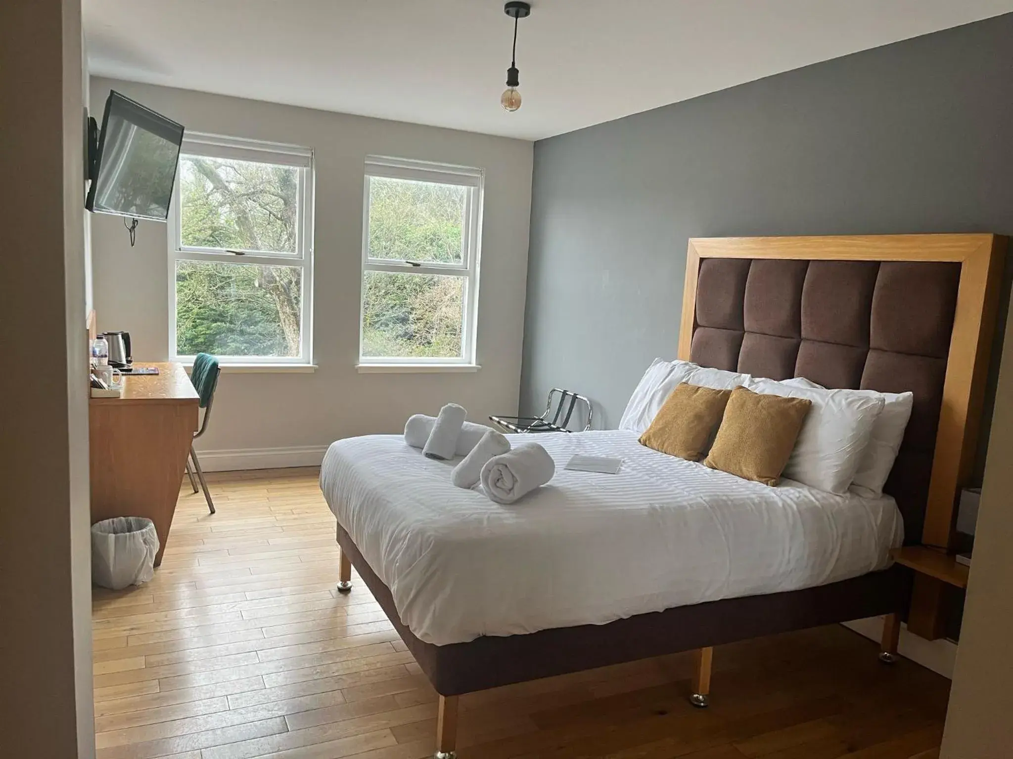 Standard Double Room in Laurel Bank Hotel Standard Double Room in Laurel Bank Hotel