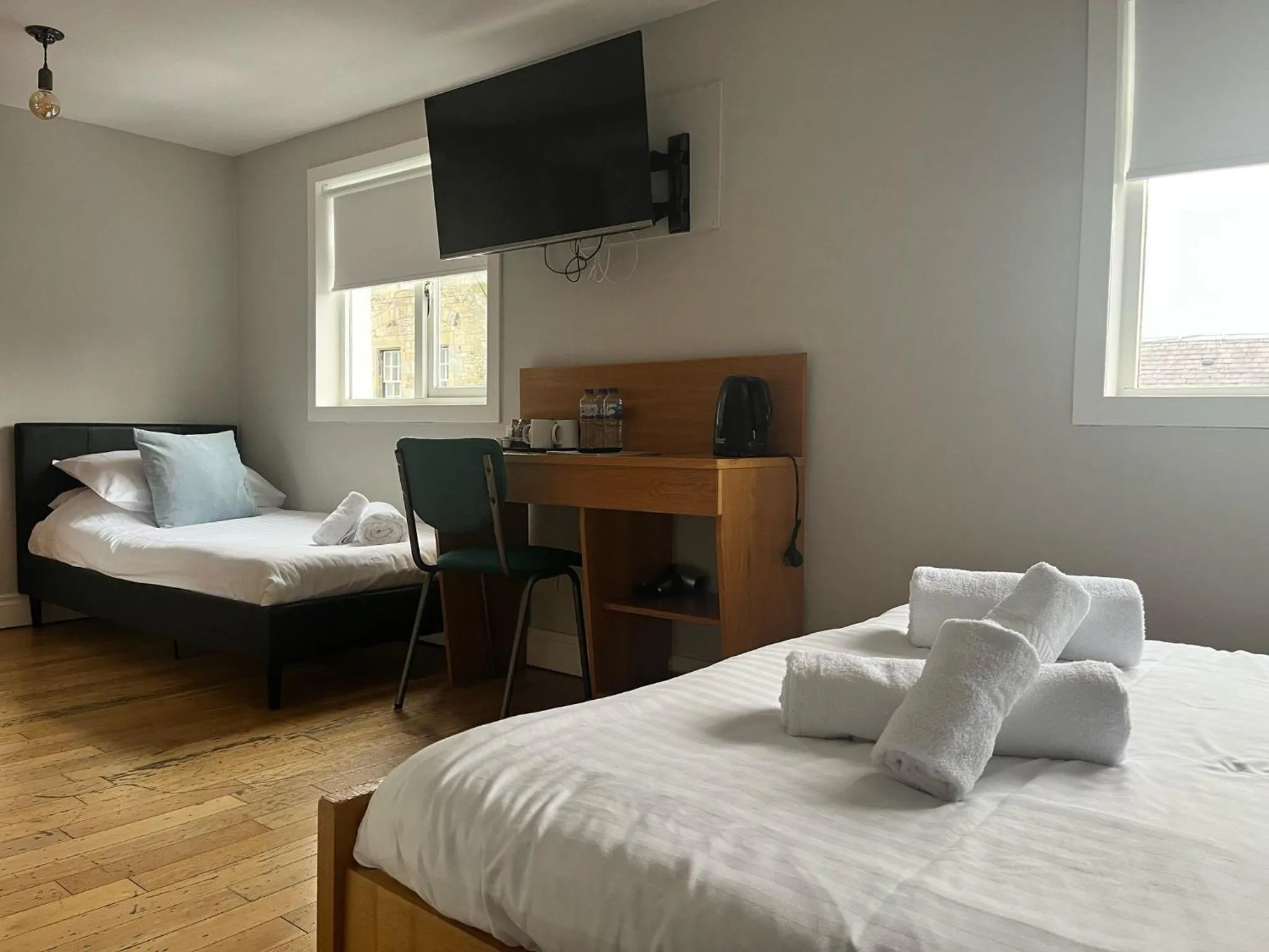 Bed in Laurel Bank Hotel