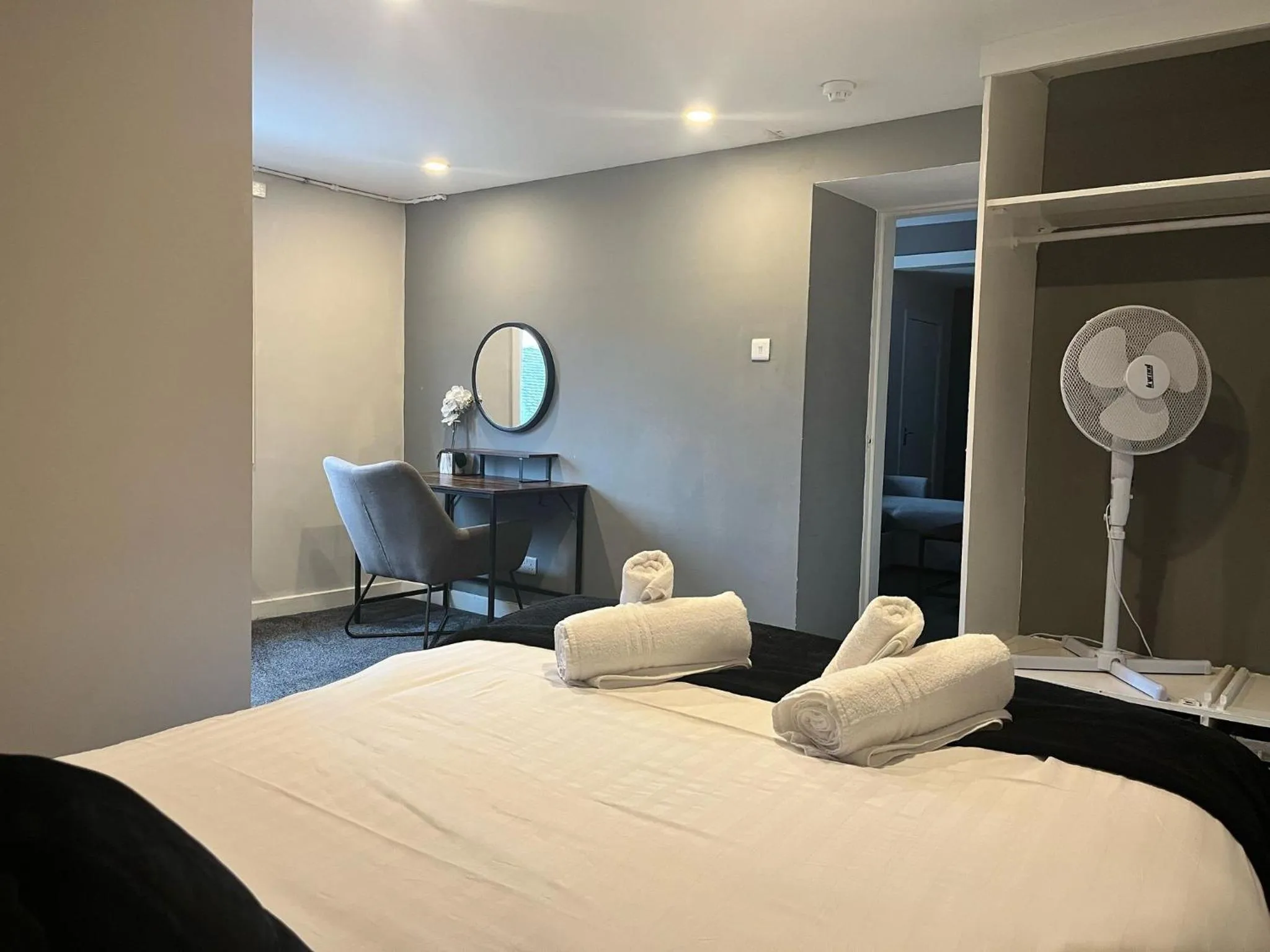 Bed in Laurel Bank Hotel