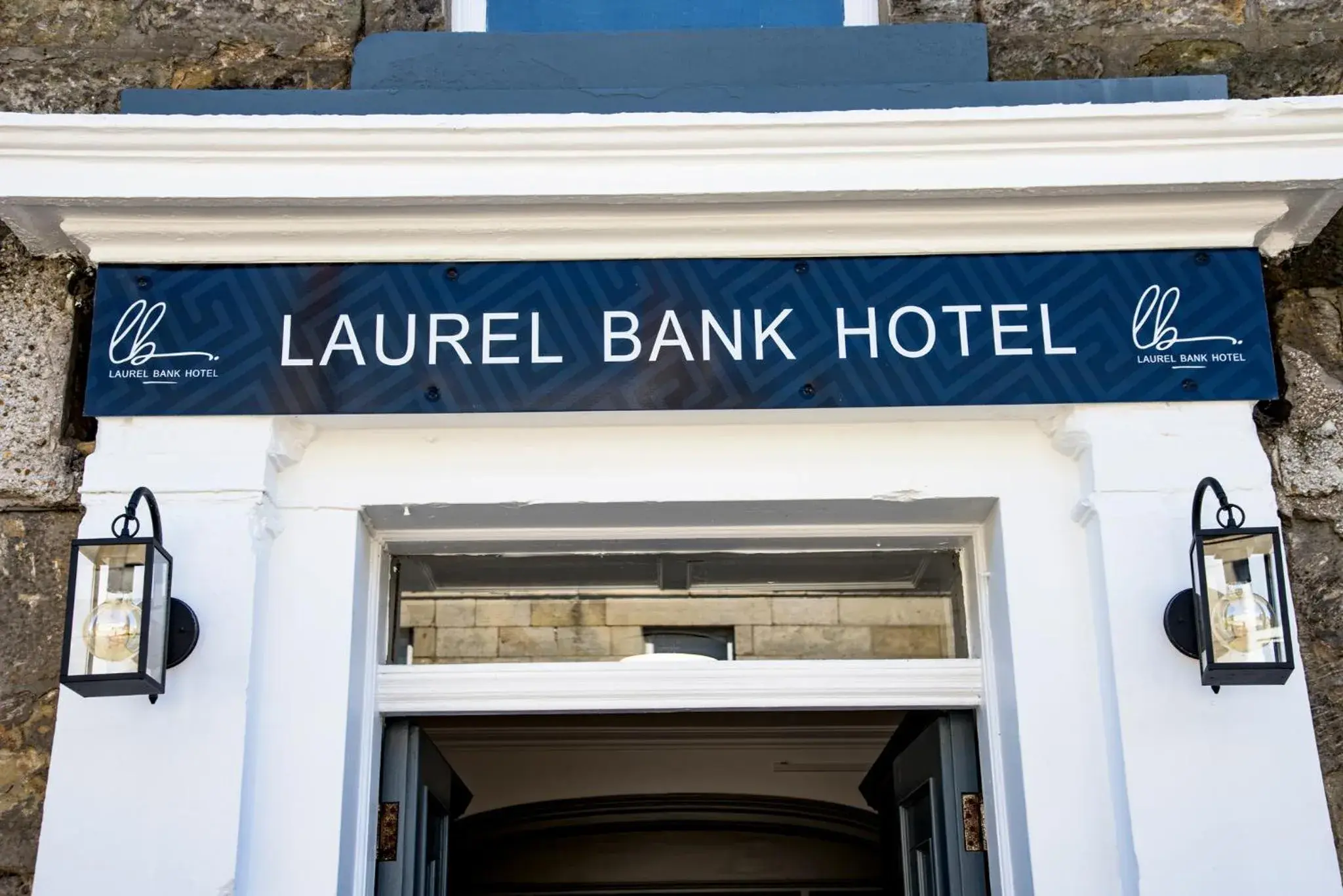 Facade/entrance in Laurel Bank Hotel Facade/entrance in Laurel Bank Hotel
