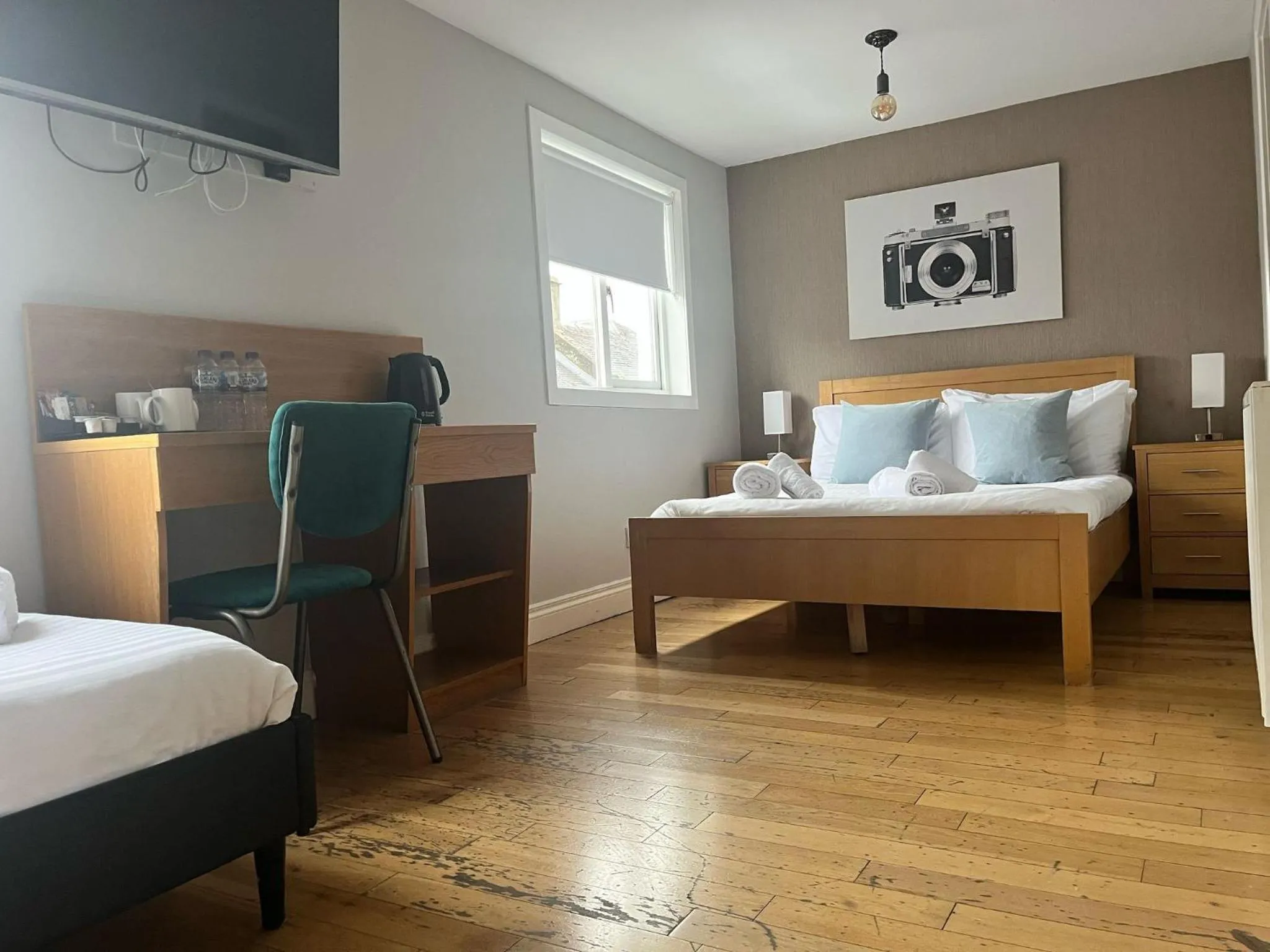 Bed in Laurel Bank Hotel