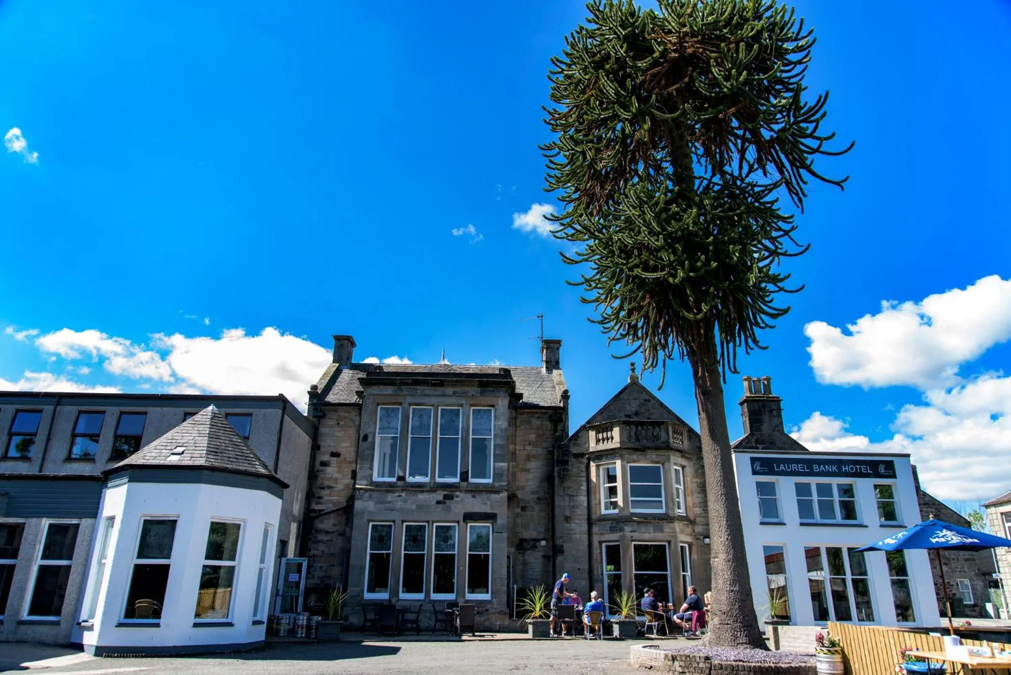 Property building in Laurel Bank Hotel