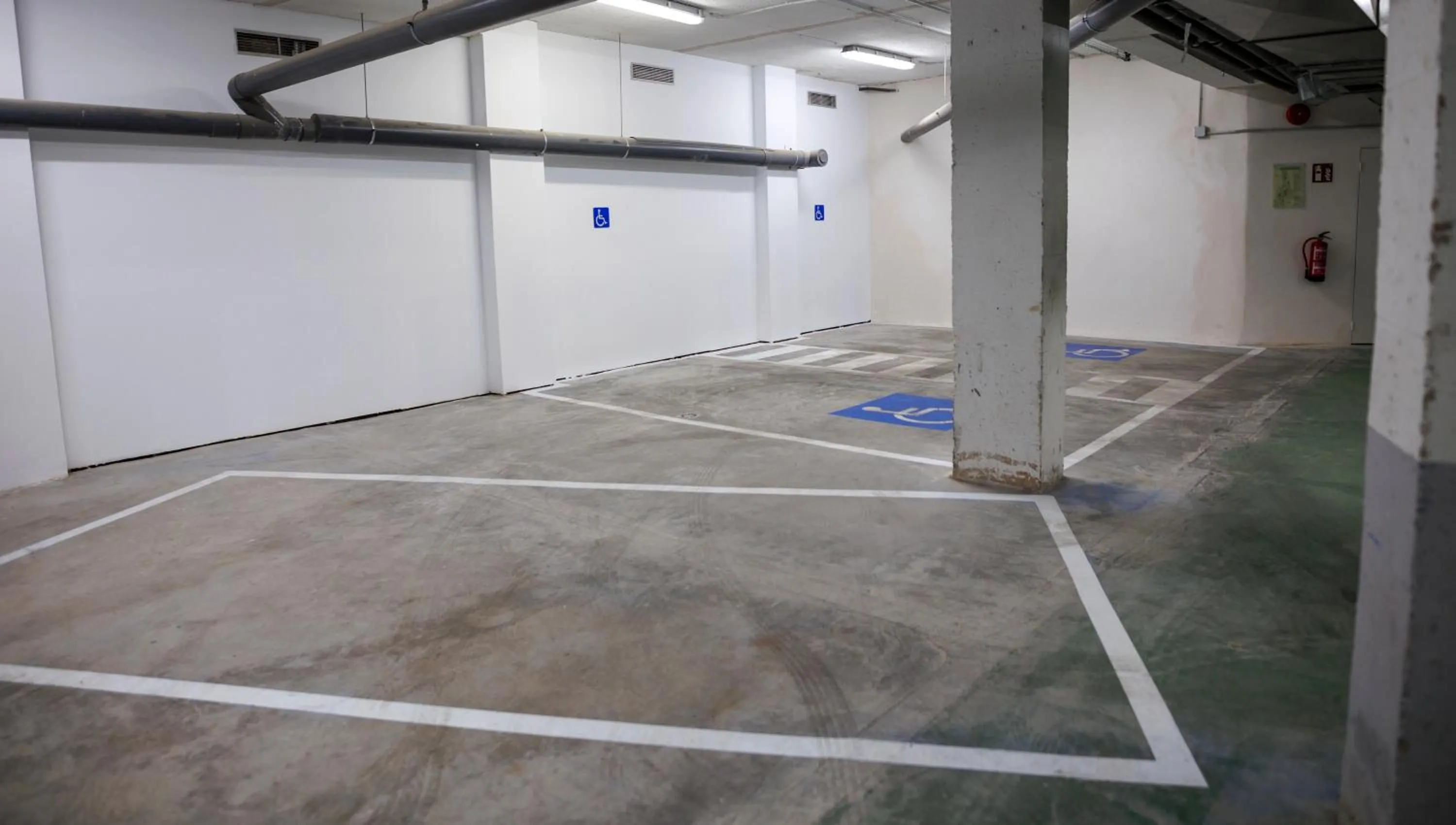 Parking in Hotel Logroño Parque