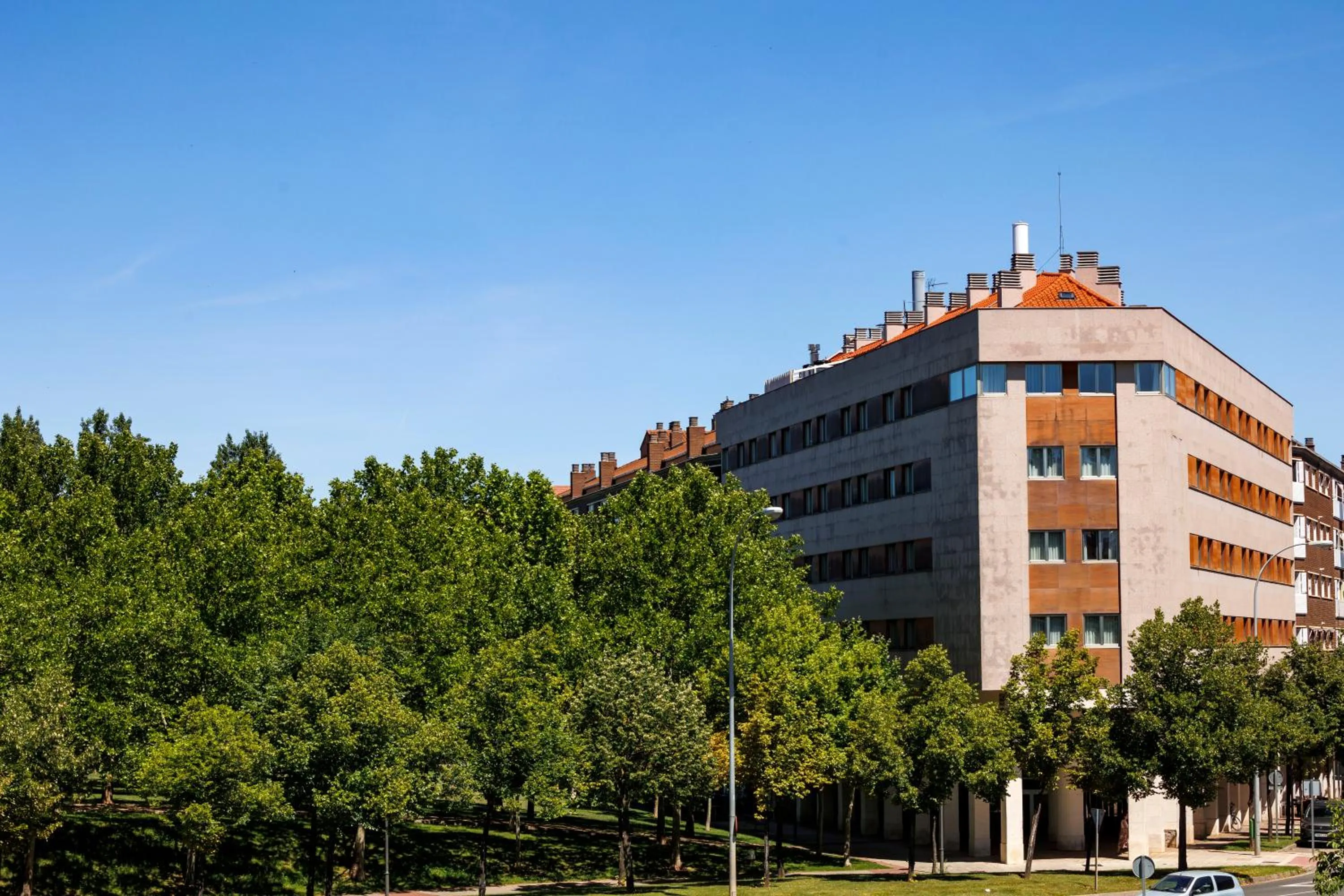 Property building in Holiday Inn Express Logroño Rioja by IHG