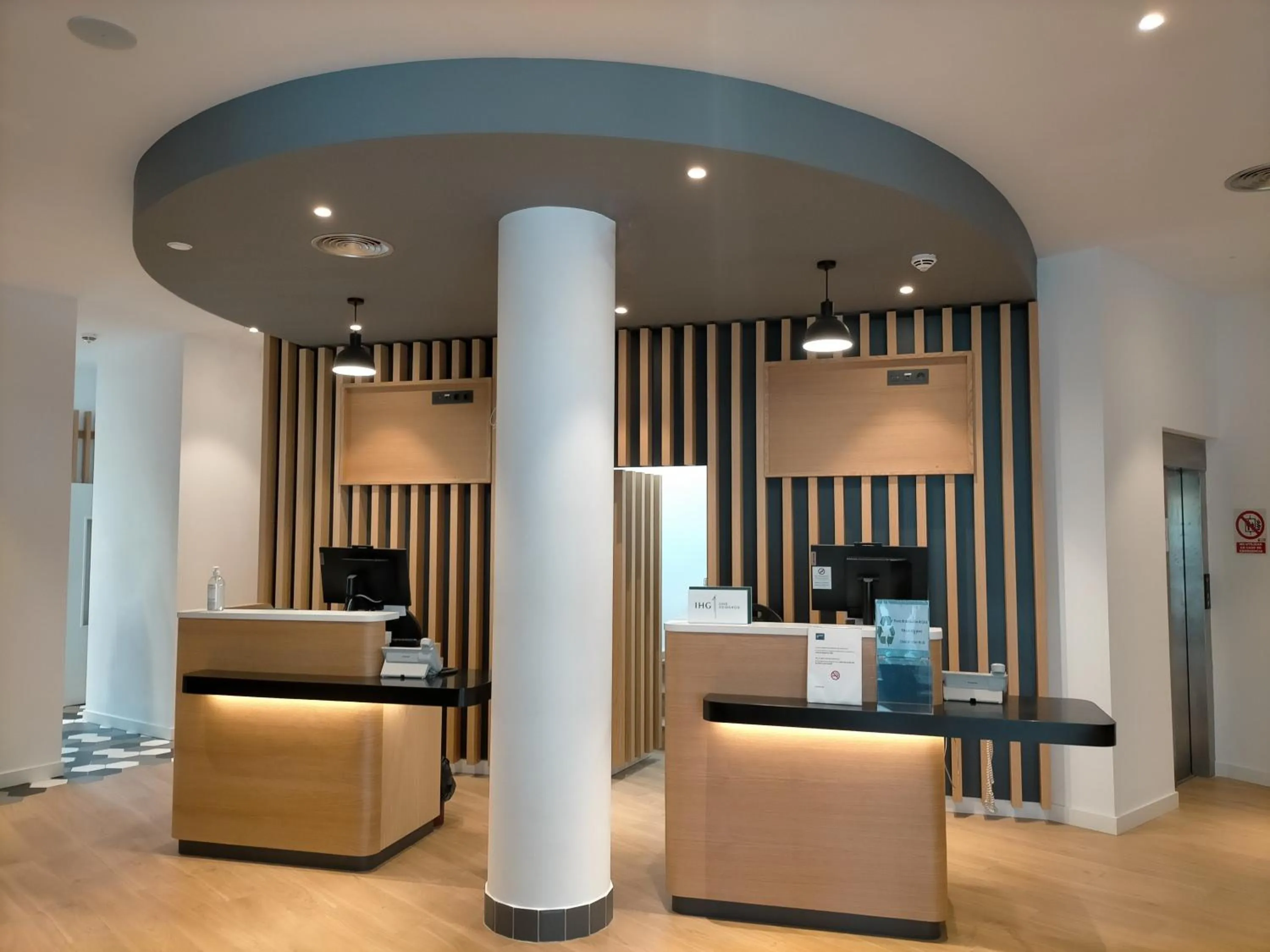 Lobby or reception in Holiday Inn Express Logroño Rioja by IHG