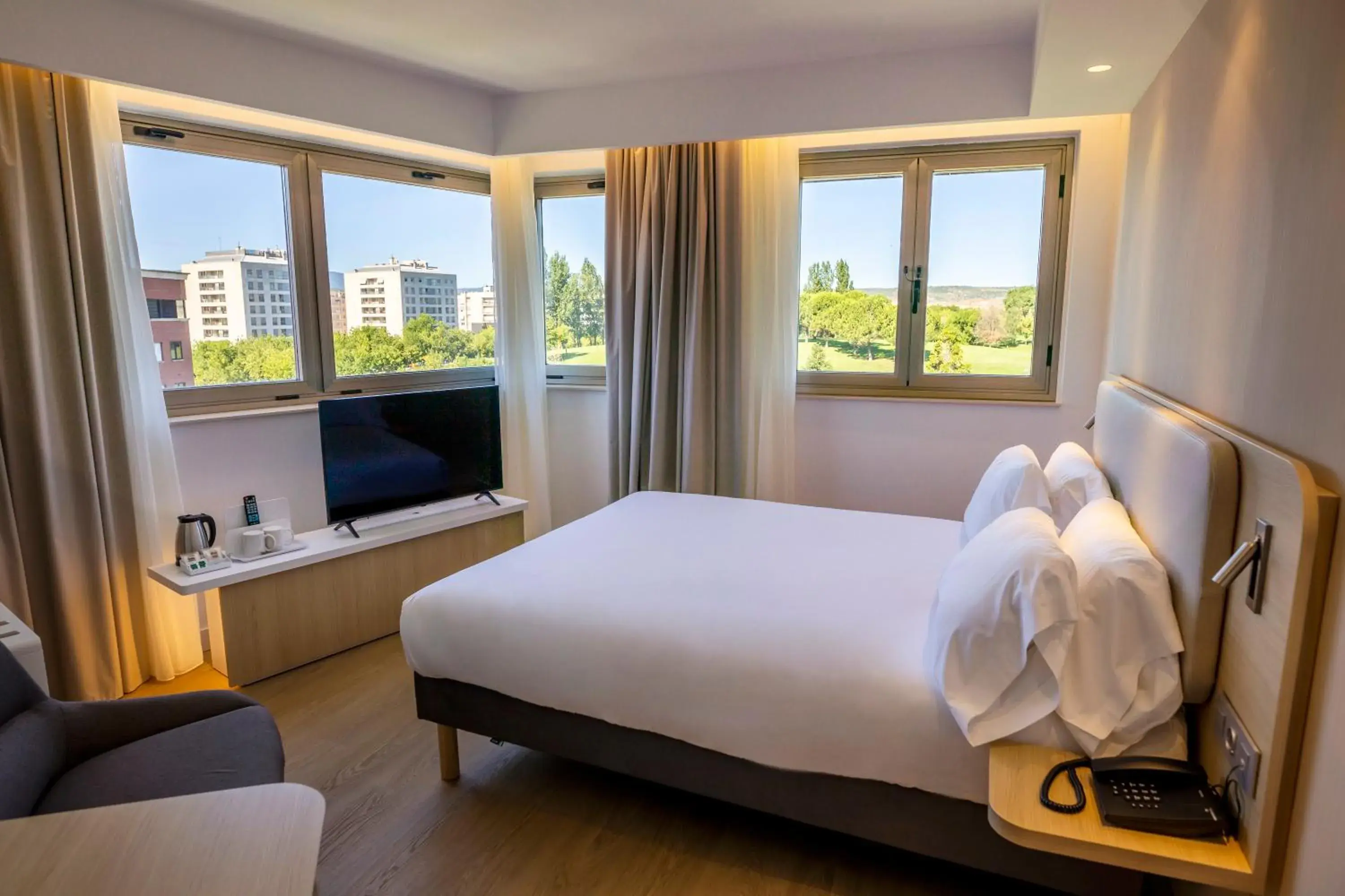 View (from property/room), Bed in Holiday Inn Express Logroño Rioja by IHG View (from property/room), Bed in Holiday Inn Express Logroño Rioja by IHG