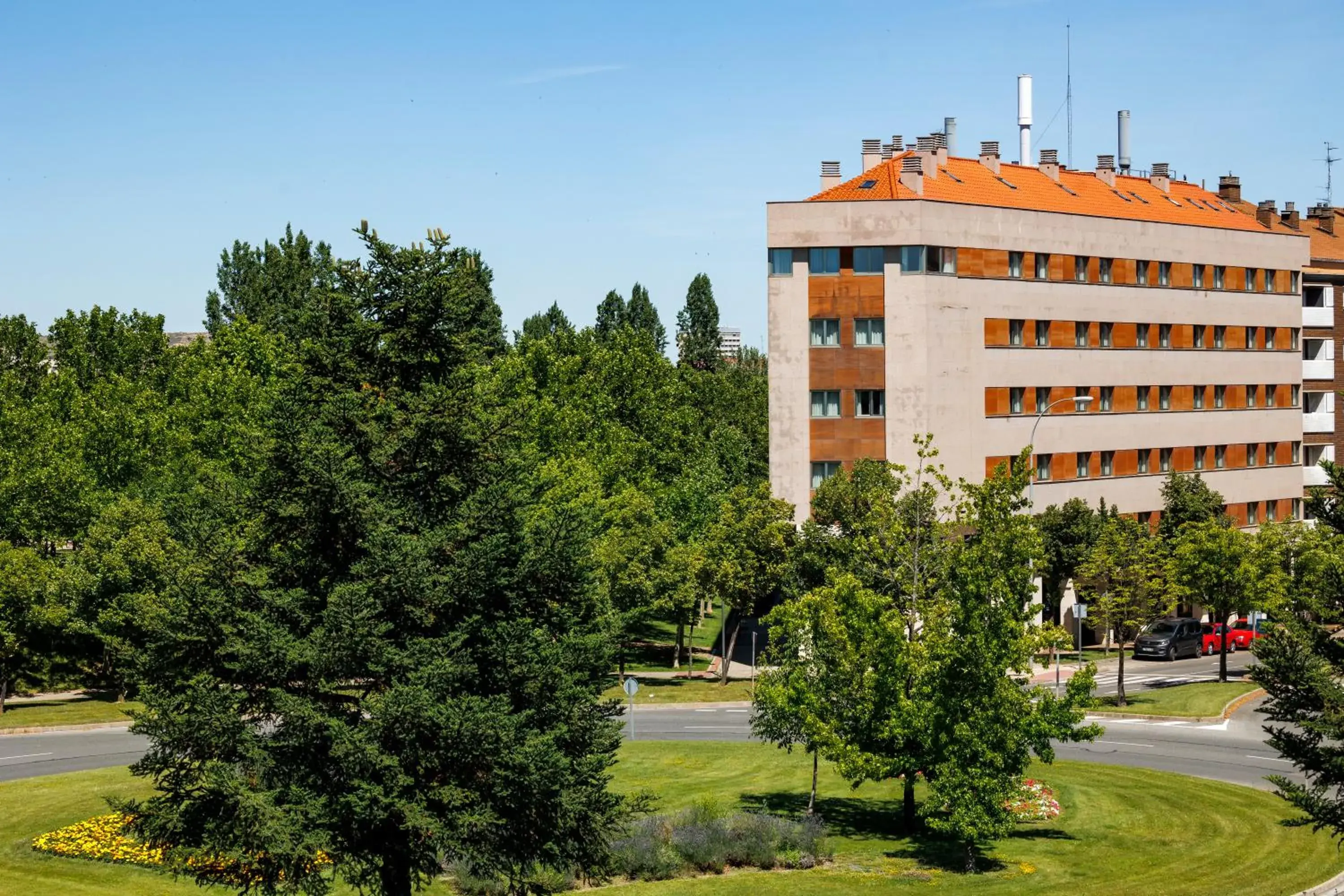 Property building in Holiday Inn Express Logroño Rioja by IHG Property building in Holiday Inn Express Logroño Rioja by IHG