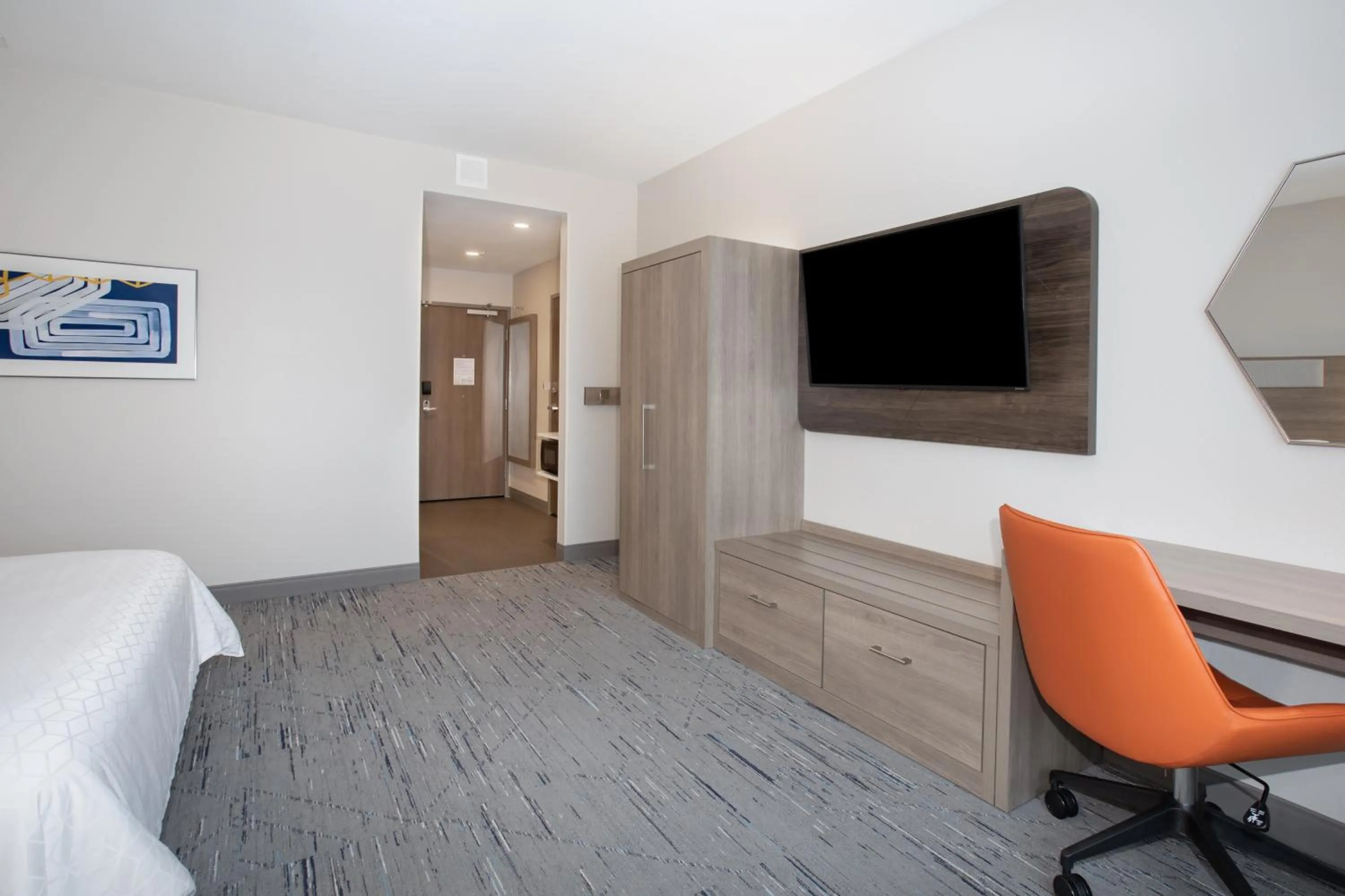 TV and multimedia in Holiday Inn Express & Suites - Meridian - Boise West by IHG