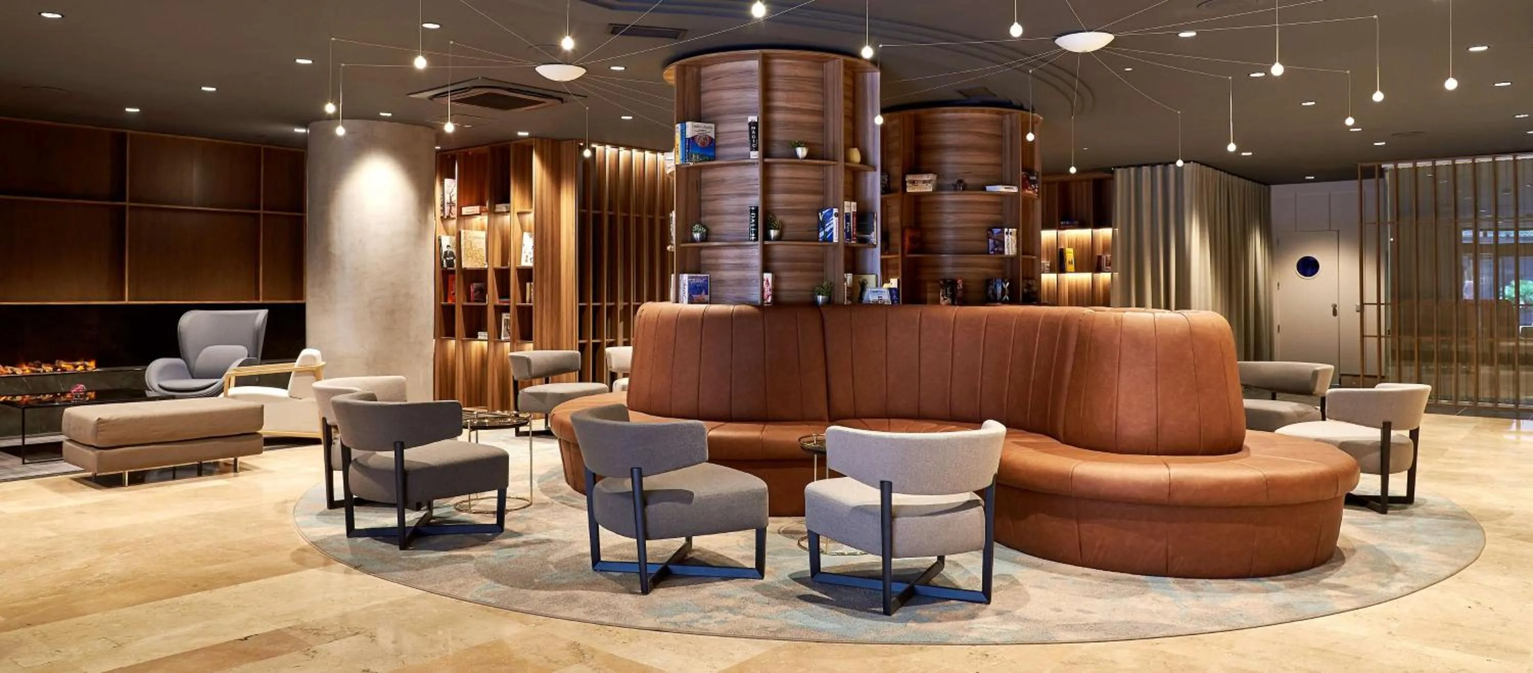 Lobby or reception in NH Logroño Herencia Rioja