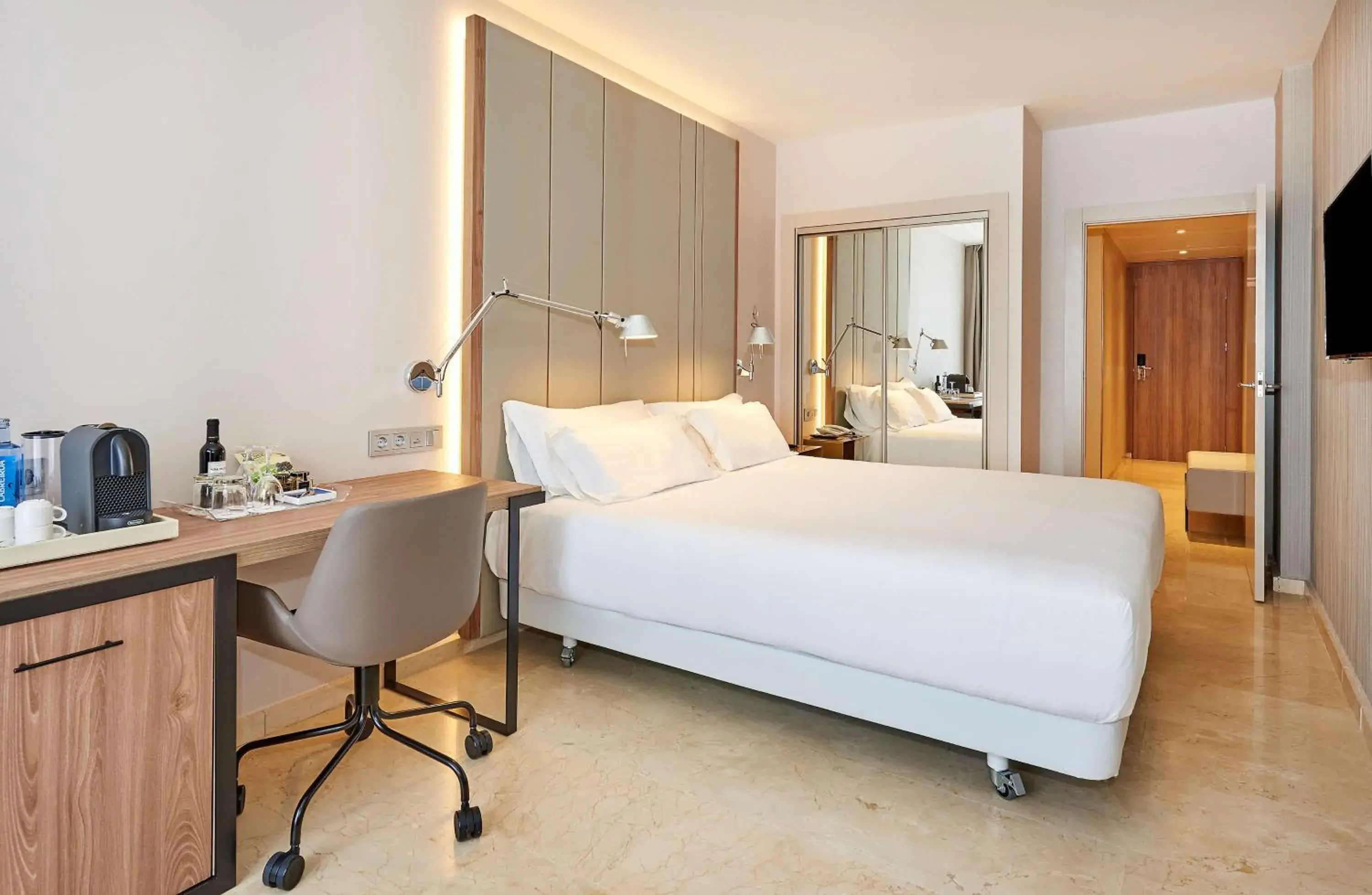 Bedroom, Bed in NH Logroño Herencia Rioja Bedroom, Bed in NH Logroño Herencia Rioja