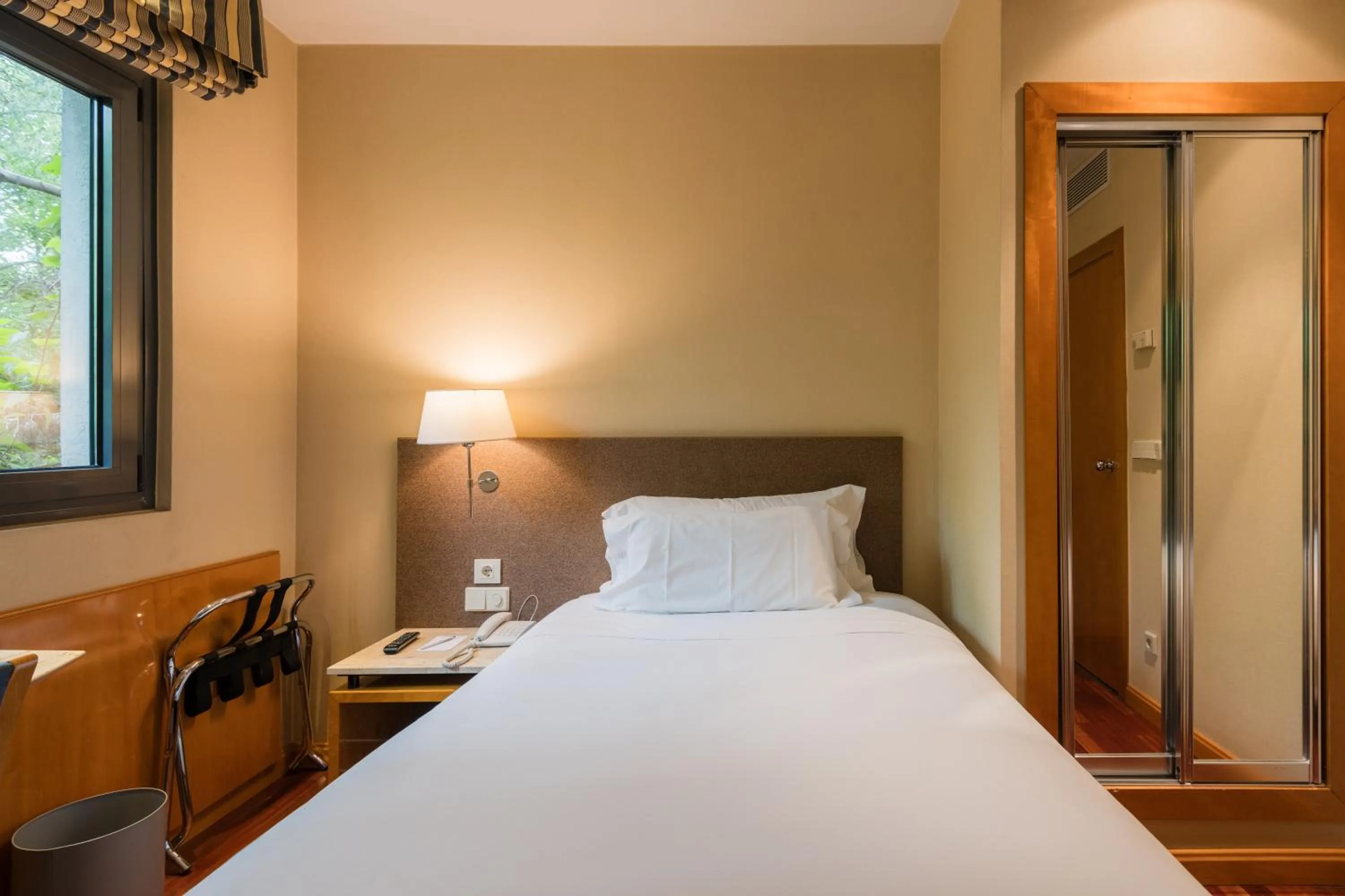 Bed in Hotel Ciudad de Valladolid