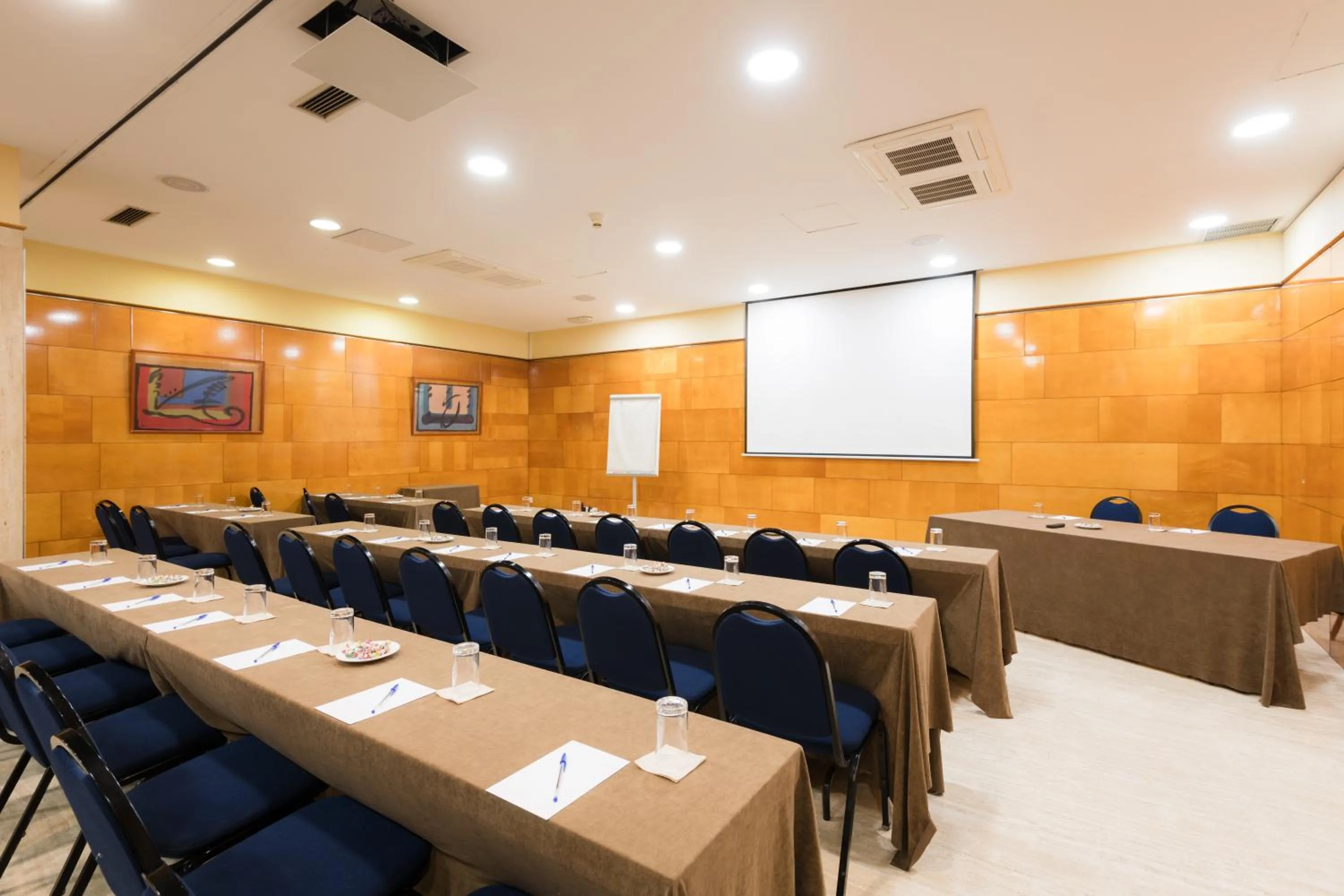 Meeting/conference room in Hotel Ciudad de Valladolid