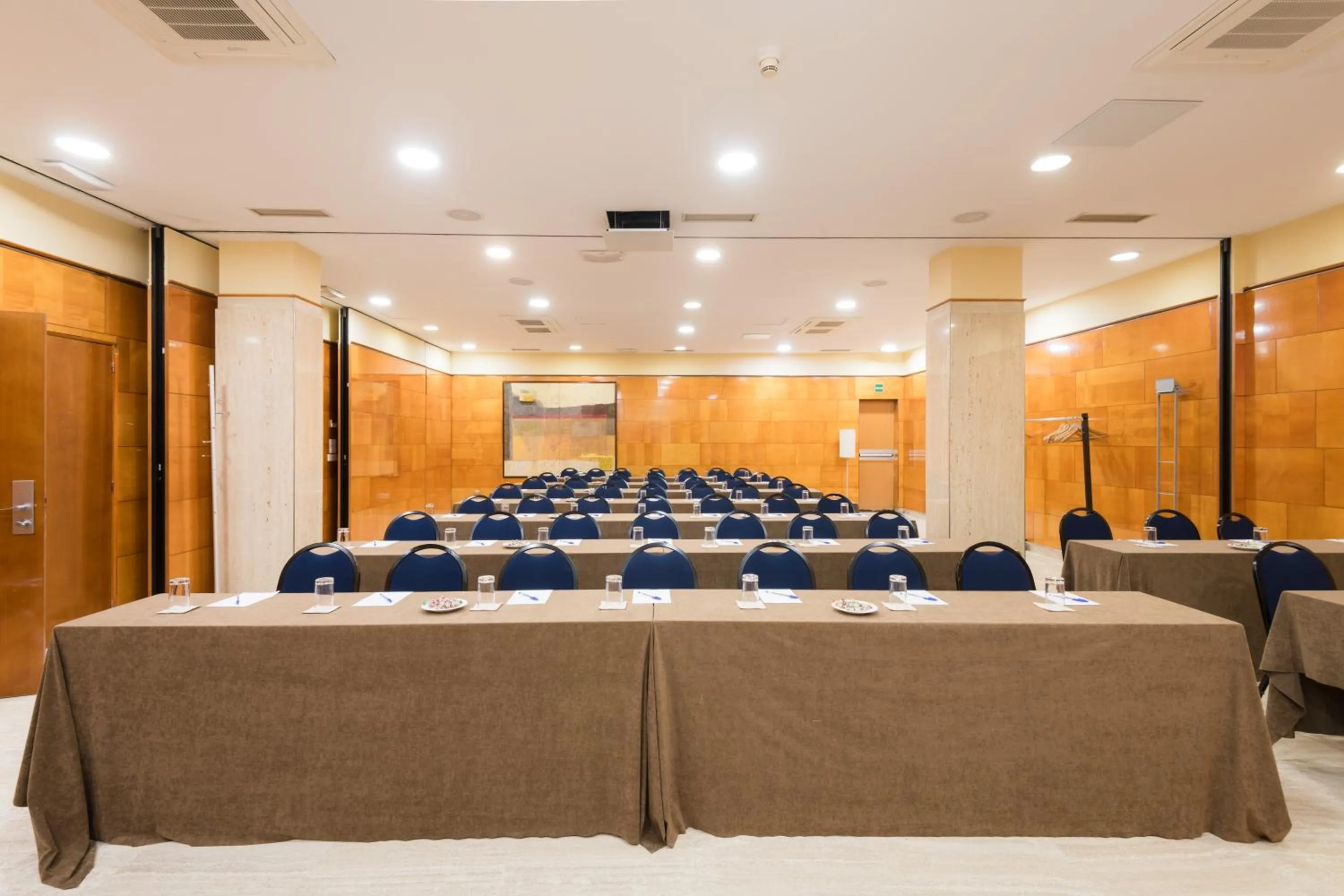 Meeting/conference room in Hotel Ciudad de Valladolid
