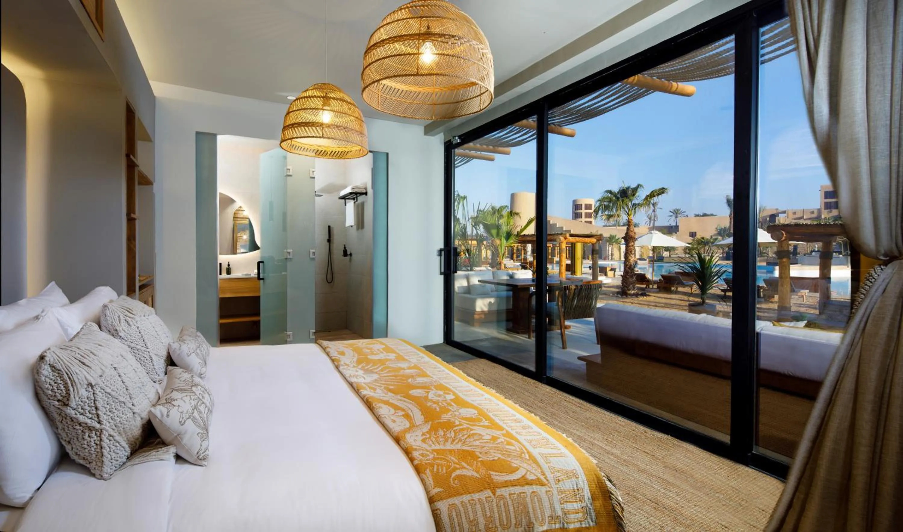 Balcony/Terrace, Bed in Terra Solis Dubai