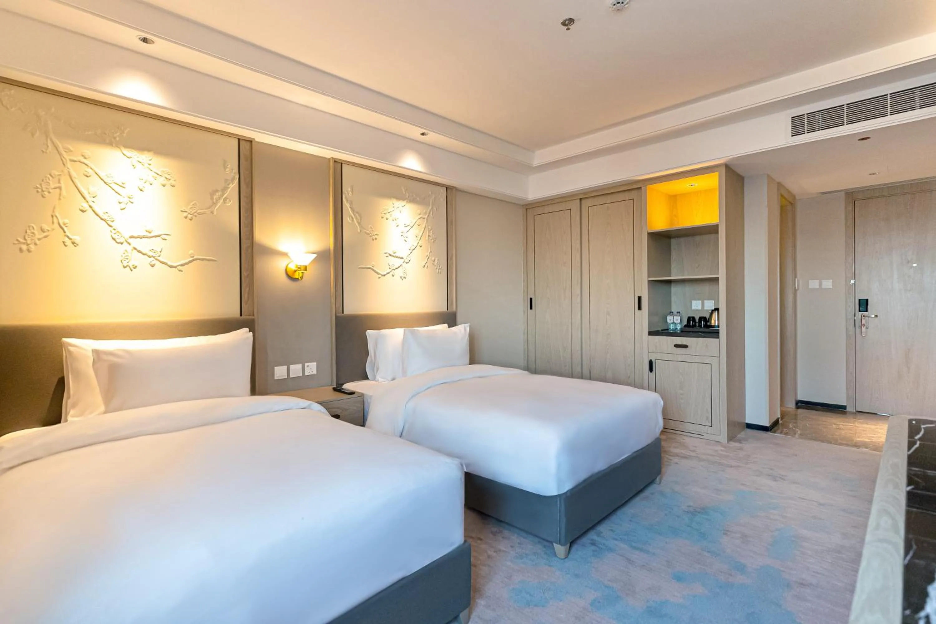 Bedroom, Bed in Aber City Center