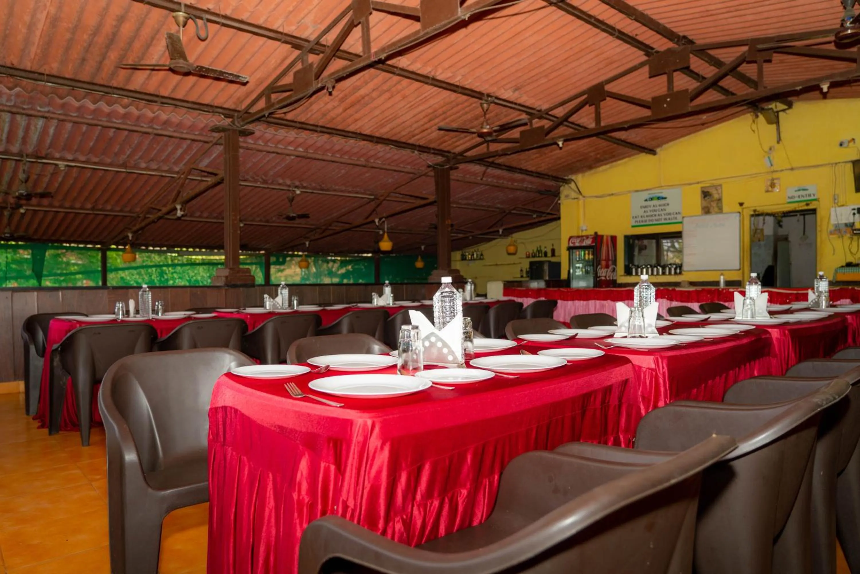 Restaurant/places to eat in Wild Camp- The Nature Resort