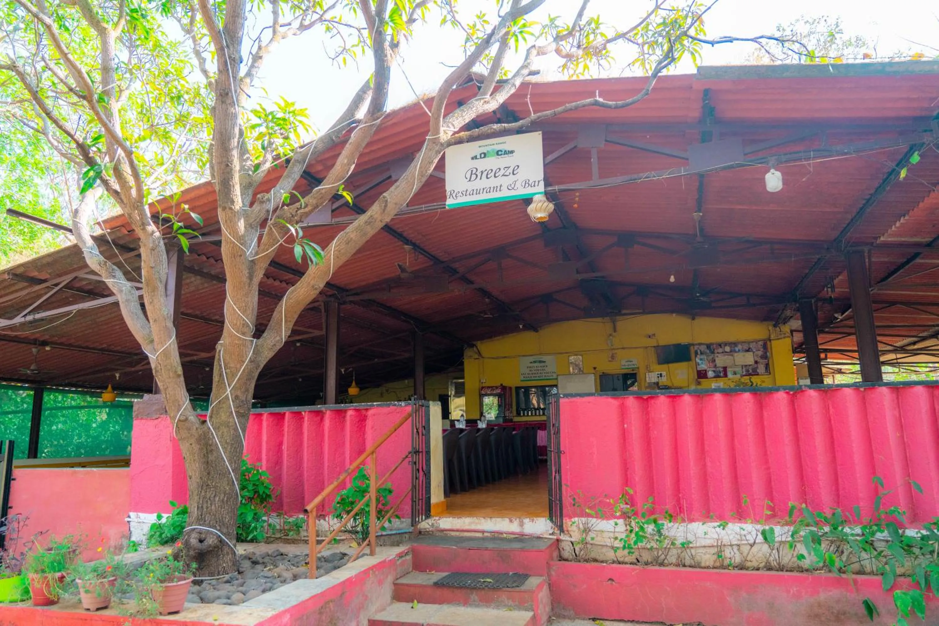 Restaurant/places to eat in Wild Camp- The Nature Resort