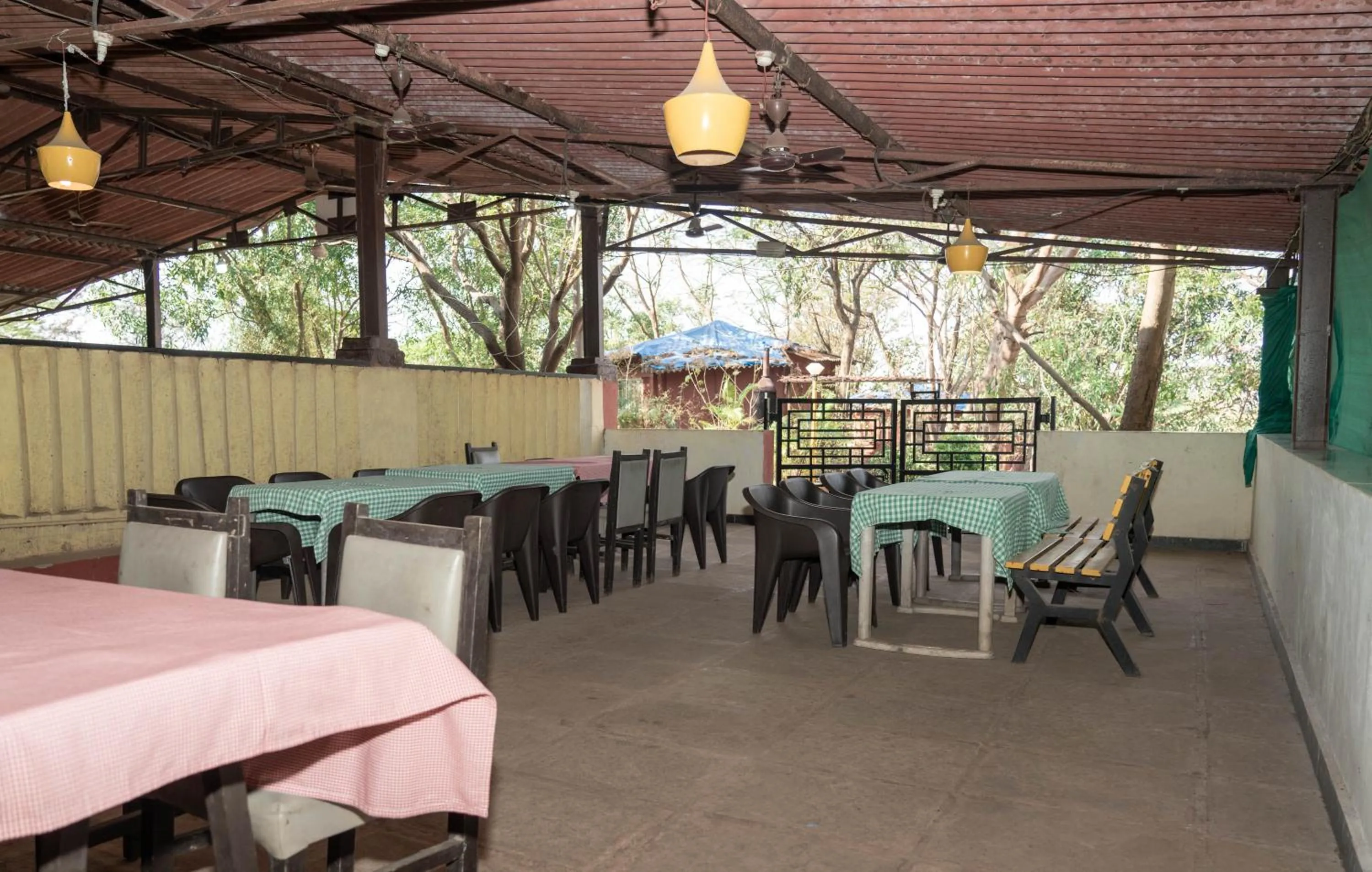 Restaurant/places to eat in Wild Camp- The Nature Resort