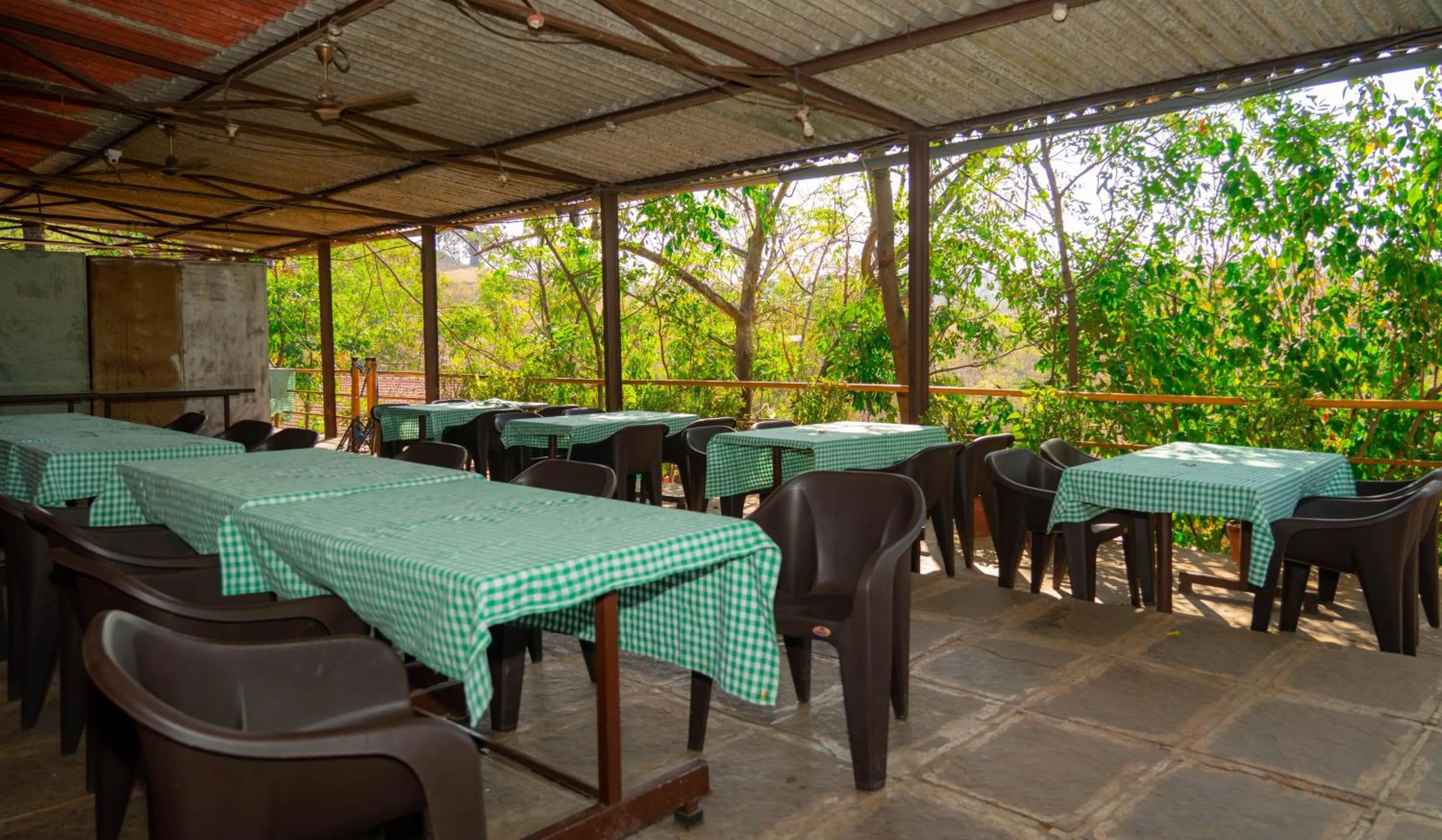 Restaurant/places to eat in Wild Camp- The Nature Resort