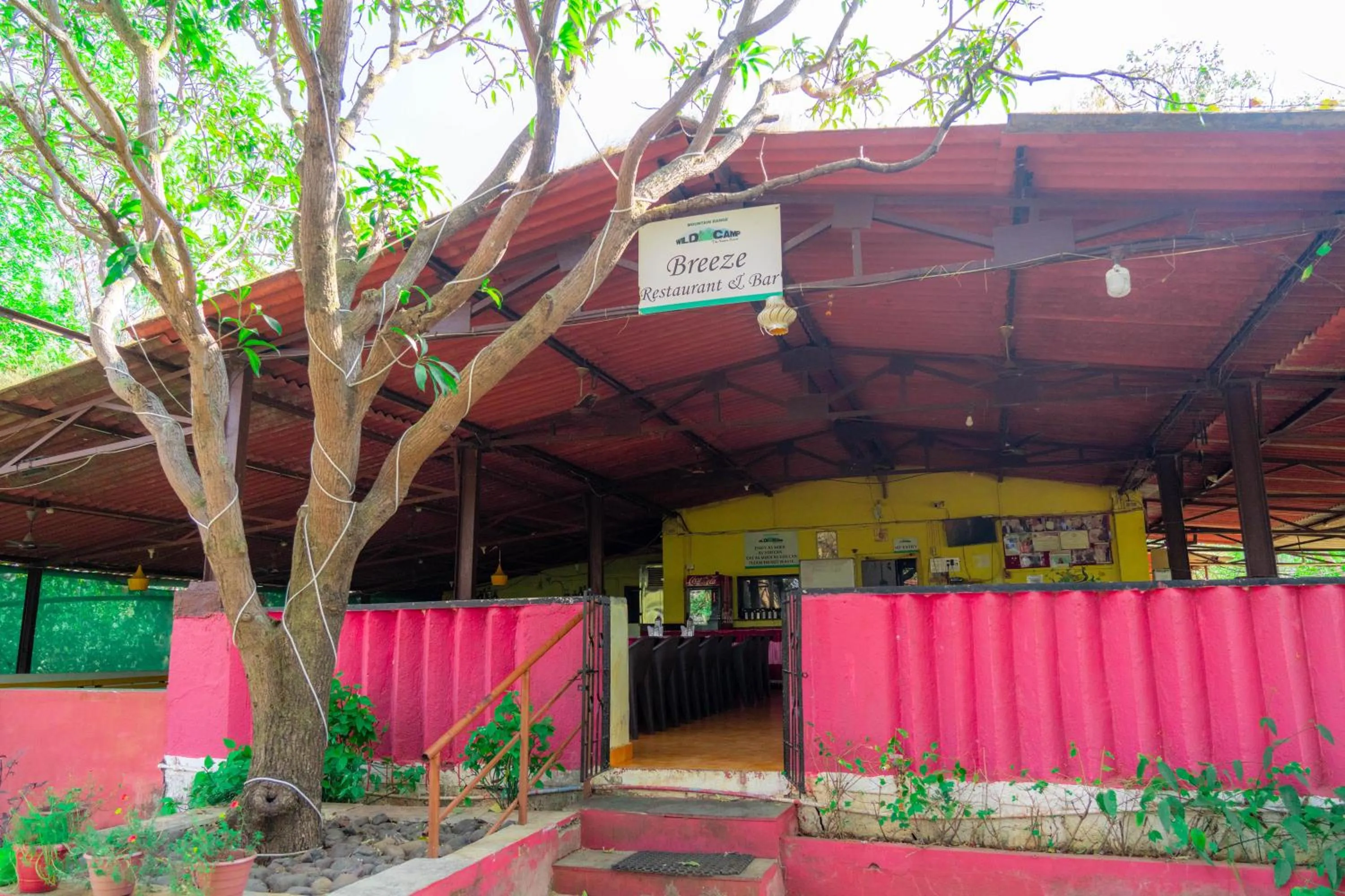 Restaurant/places to eat in Wild Camp- The Nature Resort