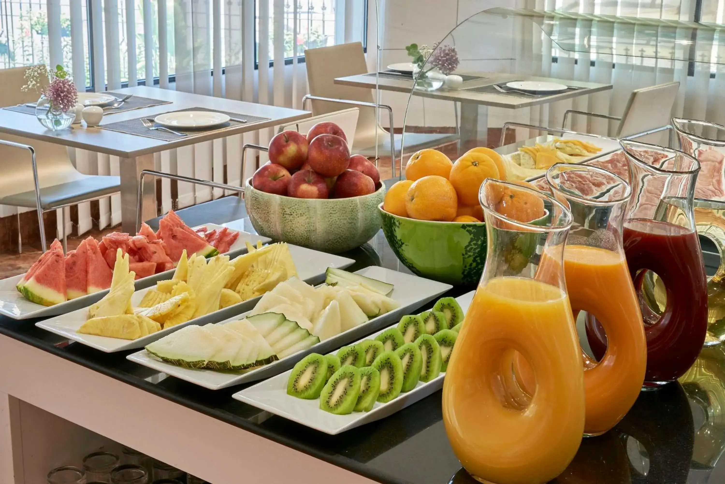 Restaurant/places to eat in NH Avenida Jerez Restaurant/places to eat in NH Avenida Jerez