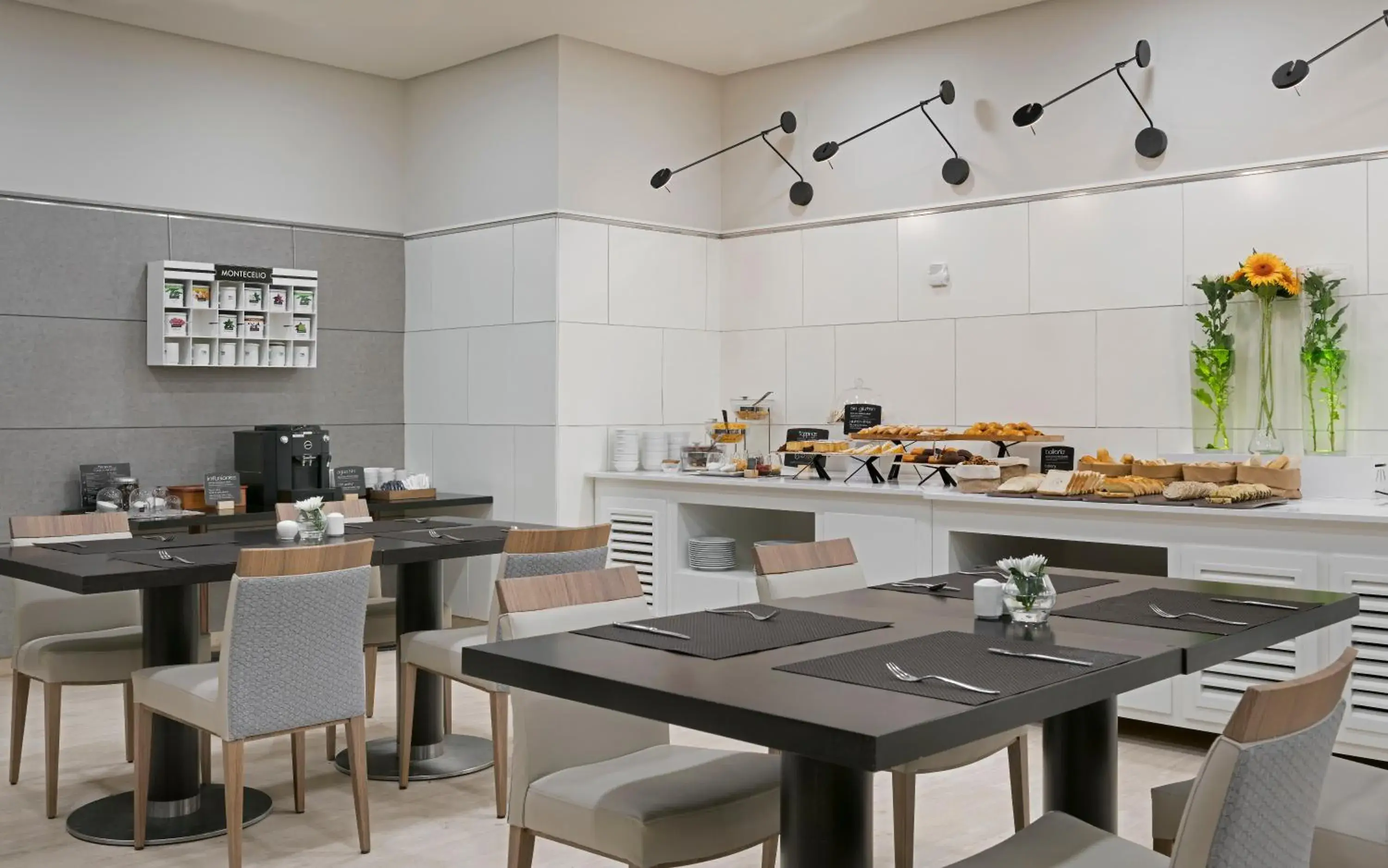 Restaurant/places to eat in NH Ciudad Real Restaurant/places to eat in NH Ciudad Real