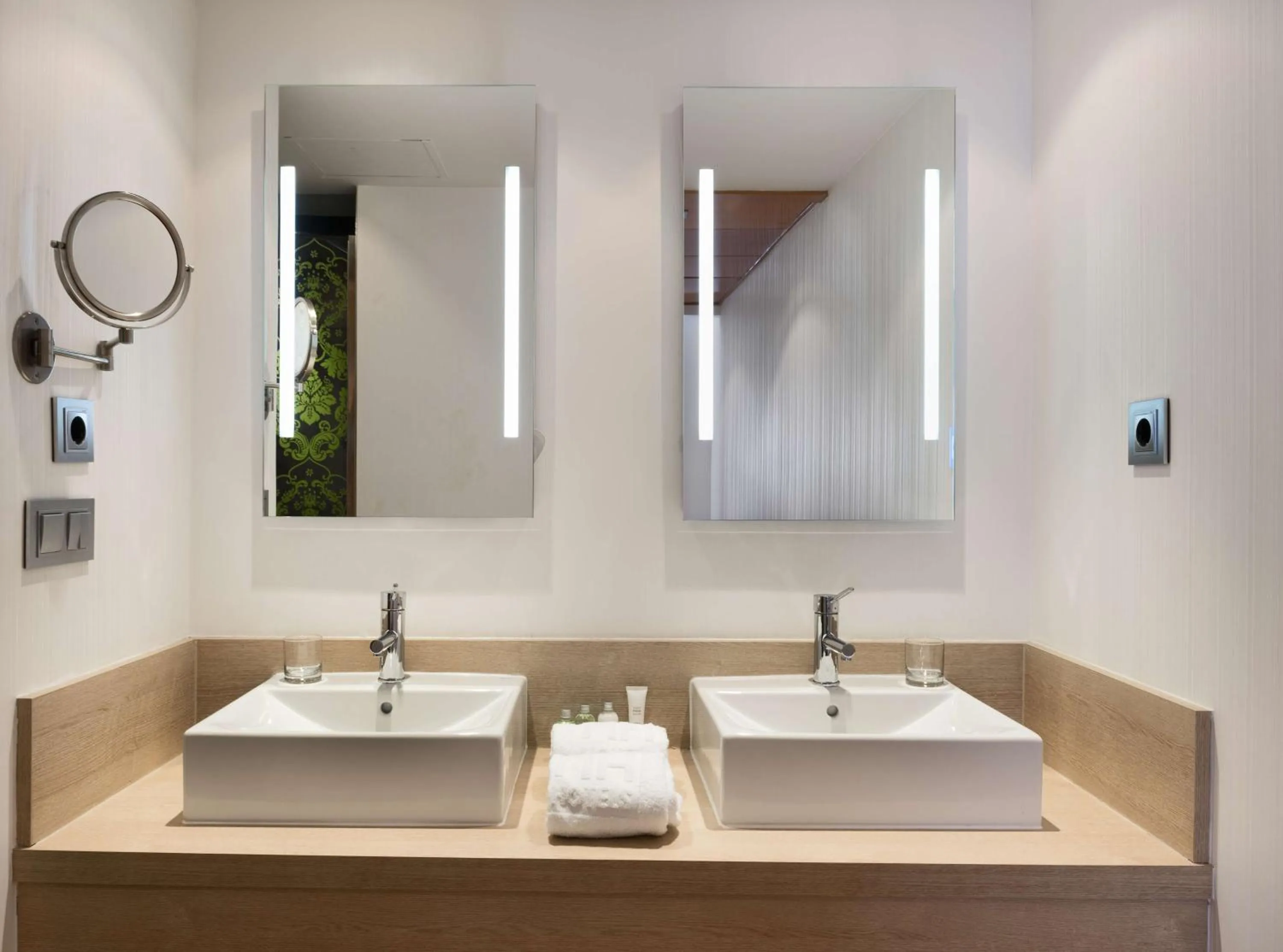 Bathroom in NH Ciudad Real