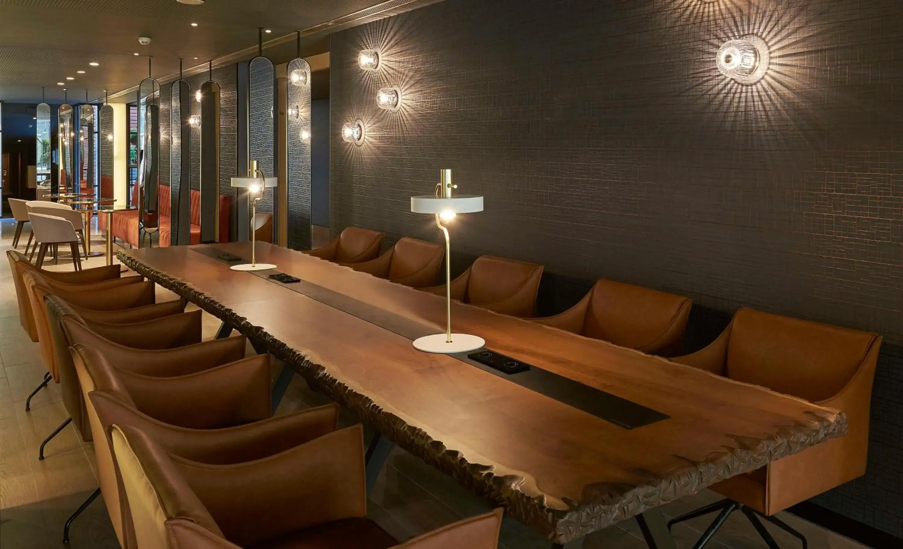 Lounge or bar in NH Sants Barcelona Lounge or bar in NH Sants Barcelona