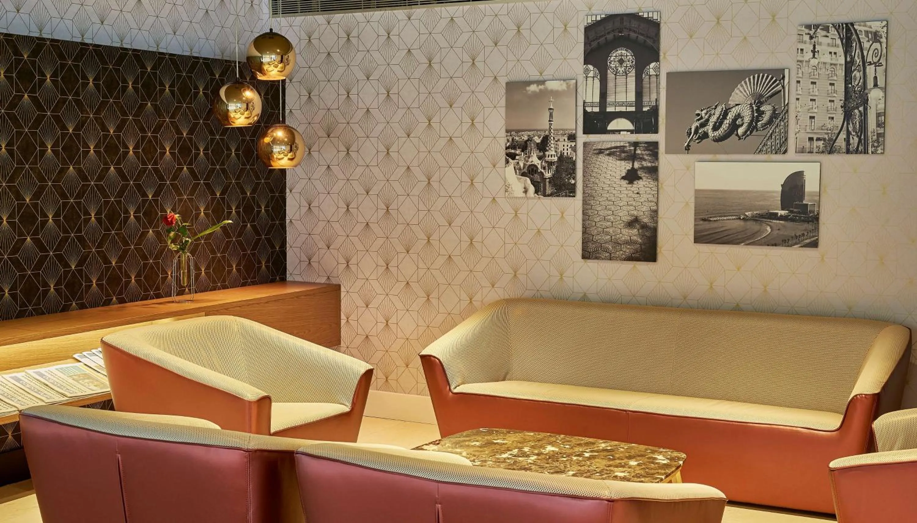 Lobby or reception in NH Sants Barcelona